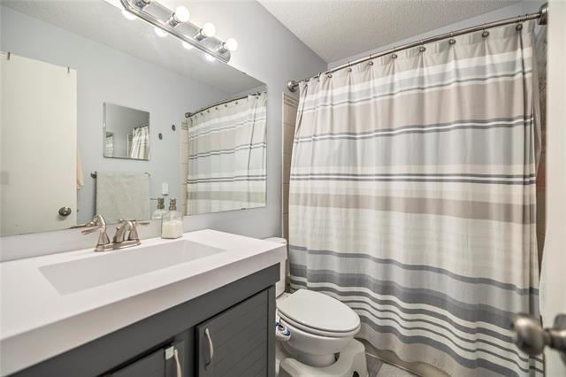 









43


Lamirande

PL,
Winnipeg,




MB
R3V 1S3

