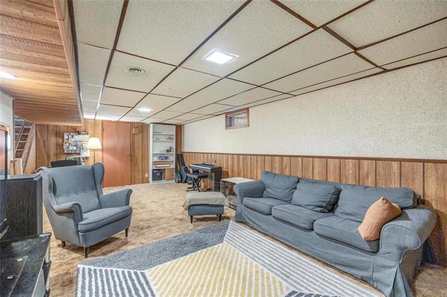 









43


Lamirande

PL,
Winnipeg,




MB
R3V 1S3

