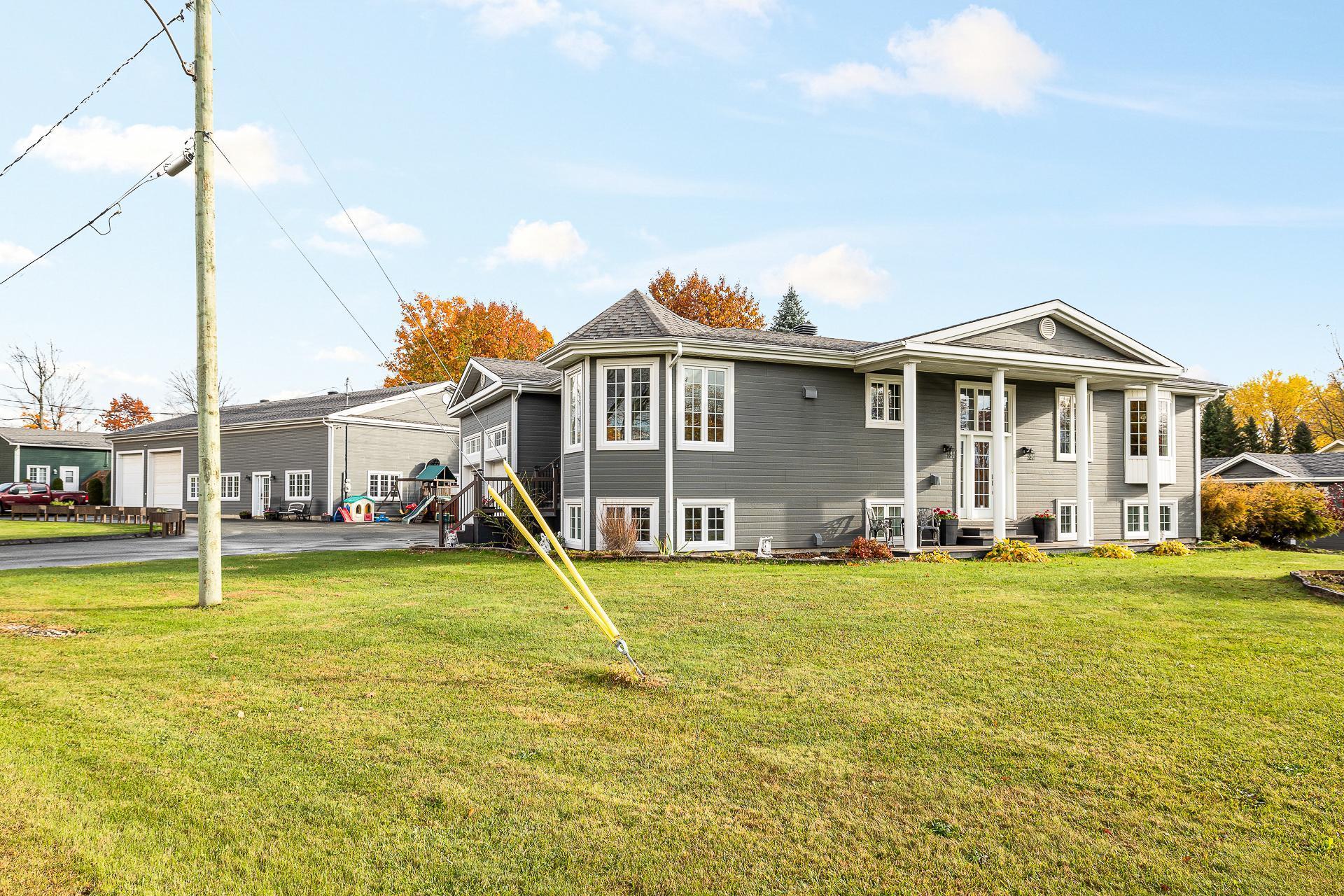 









2951Z


Rue Principale

,
Dunham,




QC
J0E1M0

