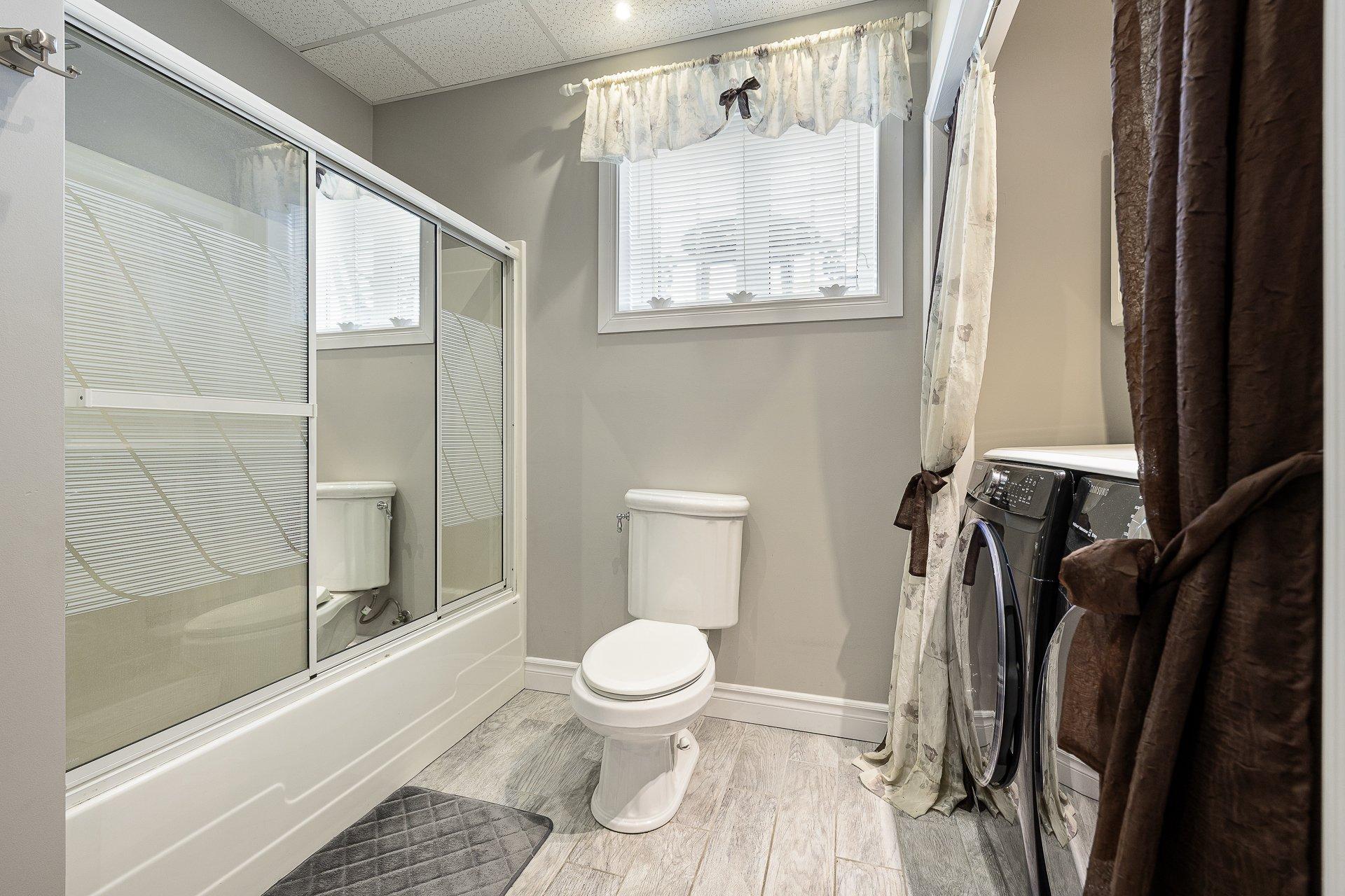 









2951Z


Rue Principale

,
Dunham,




QC
J0E1M0

