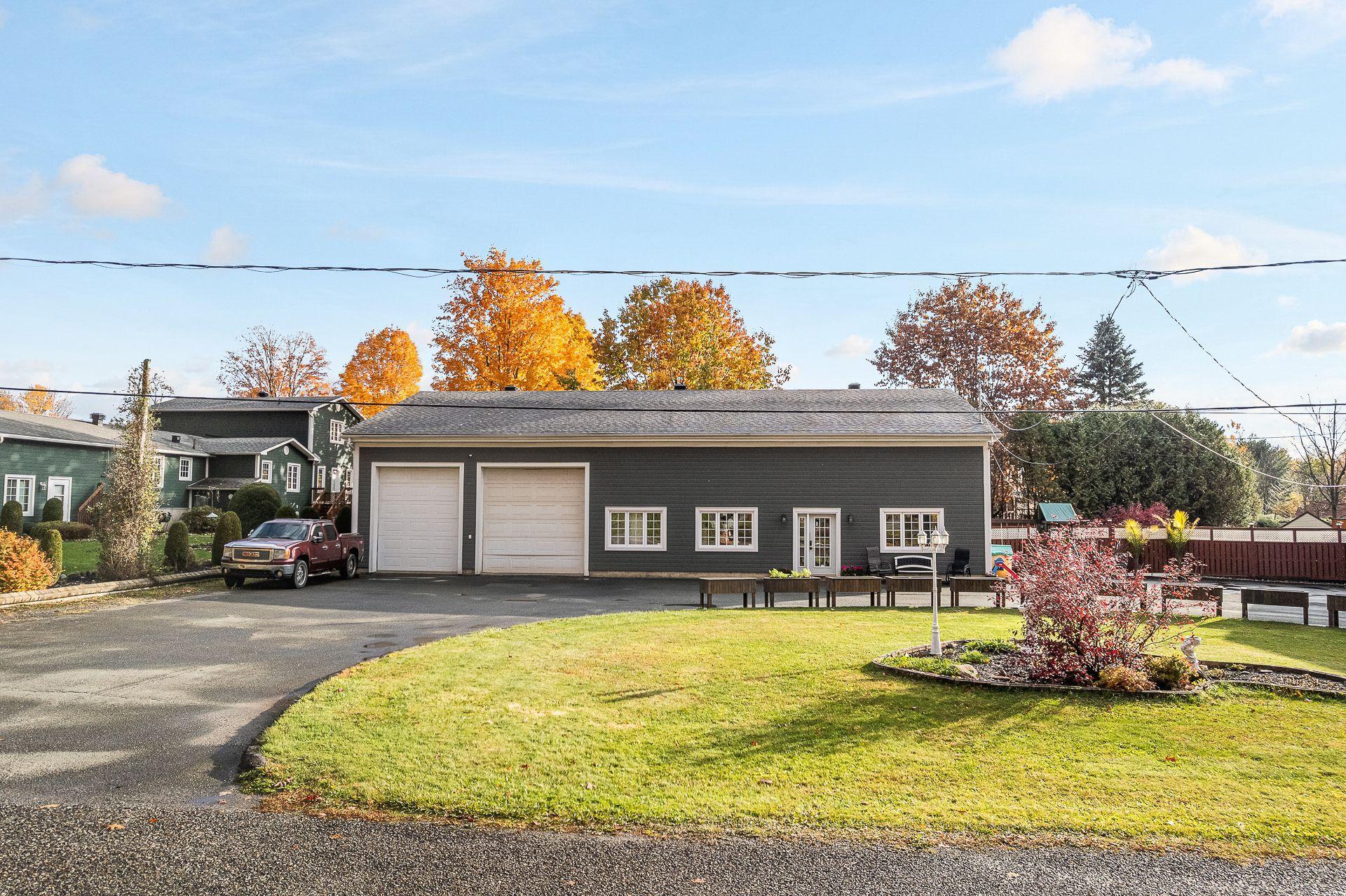 









2951Z


Rue Principale

,
Dunham,




QC
J0E1M0

