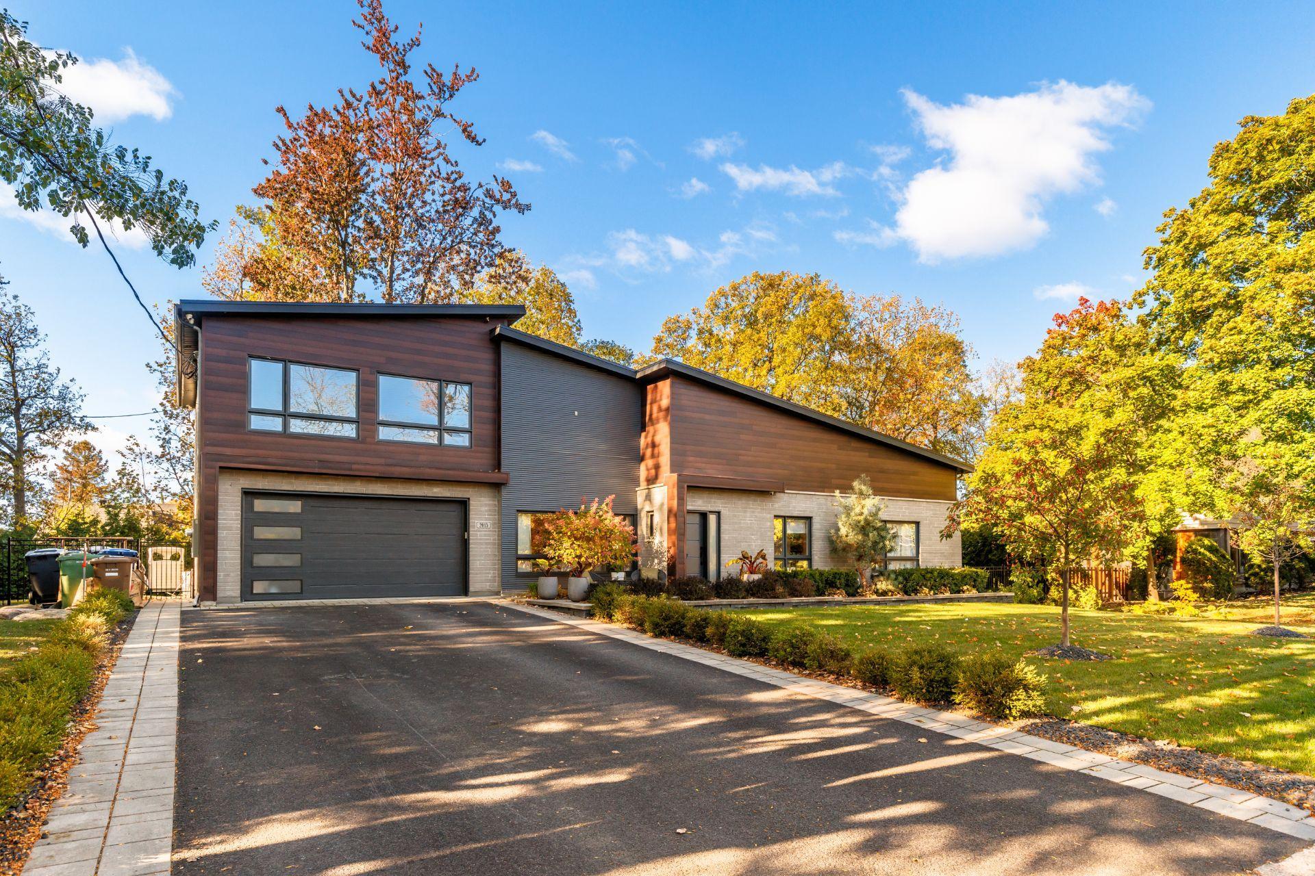 









2015


Rue Bellevue

,
Saint-Bruno-de-Montarville,




QC
J3V3X3

