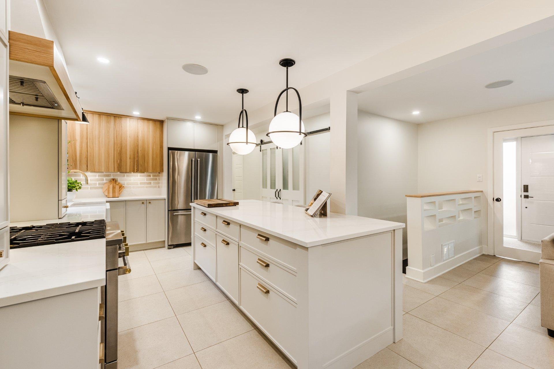 









2015


Rue Bellevue

,
Saint-Bruno-de-Montarville,




QC
J3V3X3

