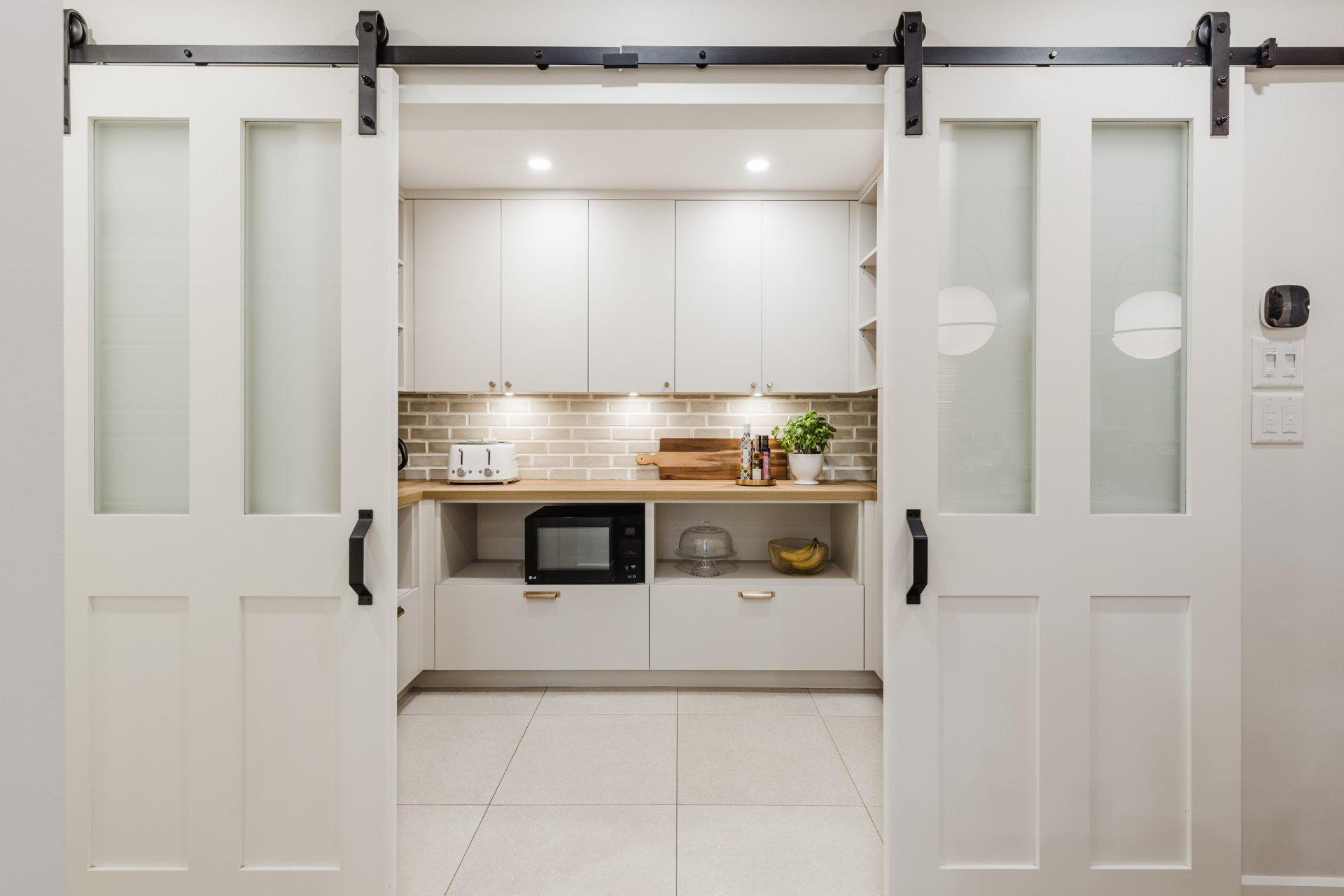 









2015


Rue Bellevue

,
Saint-Bruno-de-Montarville,




QC
J3V3X3

