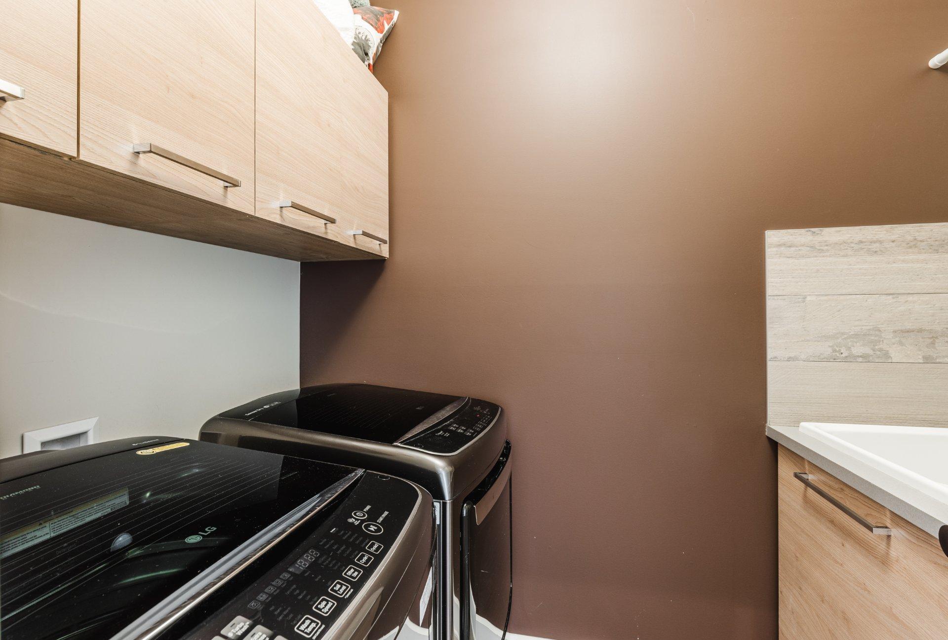 









2015


Rue Bellevue

,
Saint-Bruno-de-Montarville,




QC
J3V3X3

