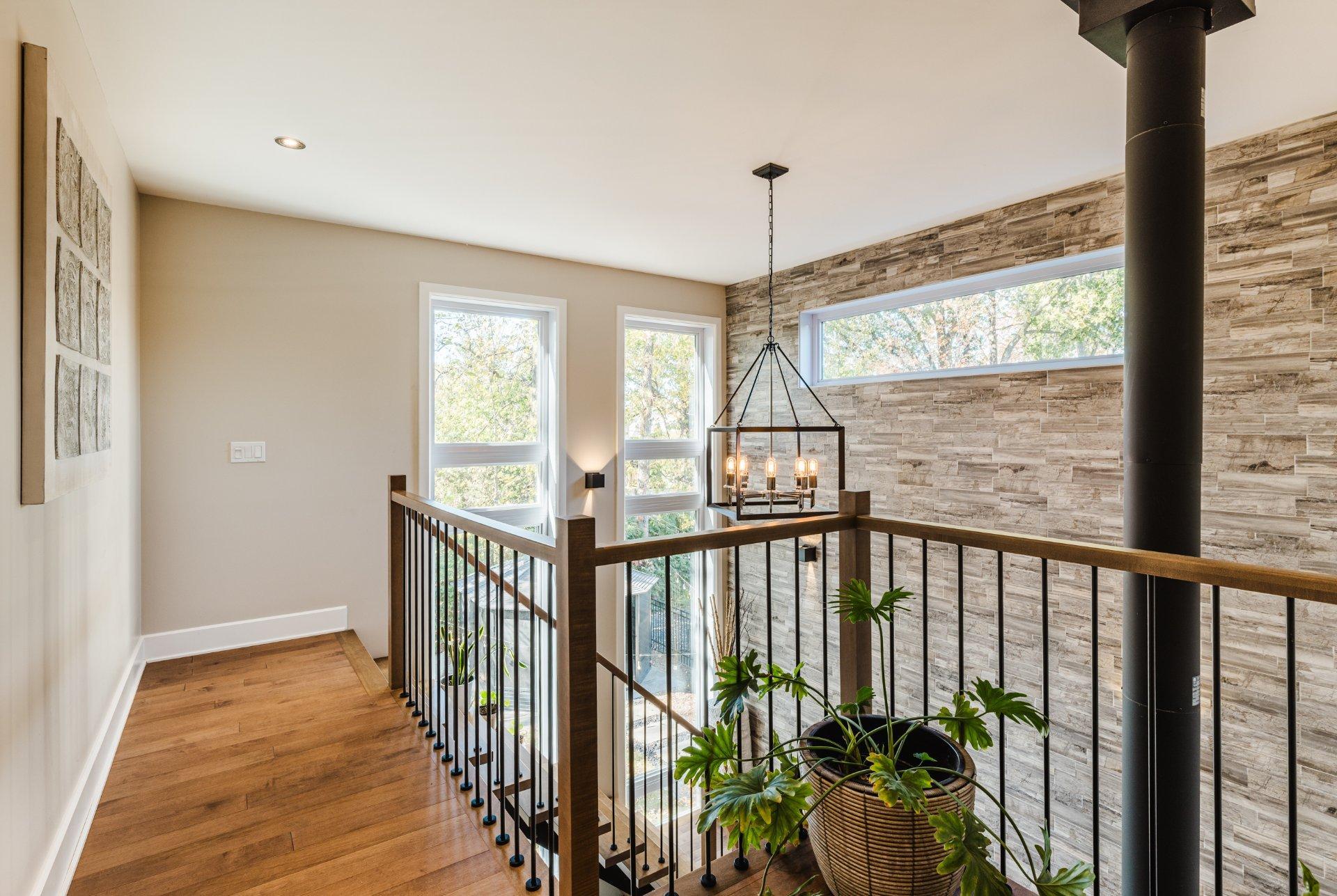 









2015


Rue Bellevue

,
Saint-Bruno-de-Montarville,




QC
J3V3X3

