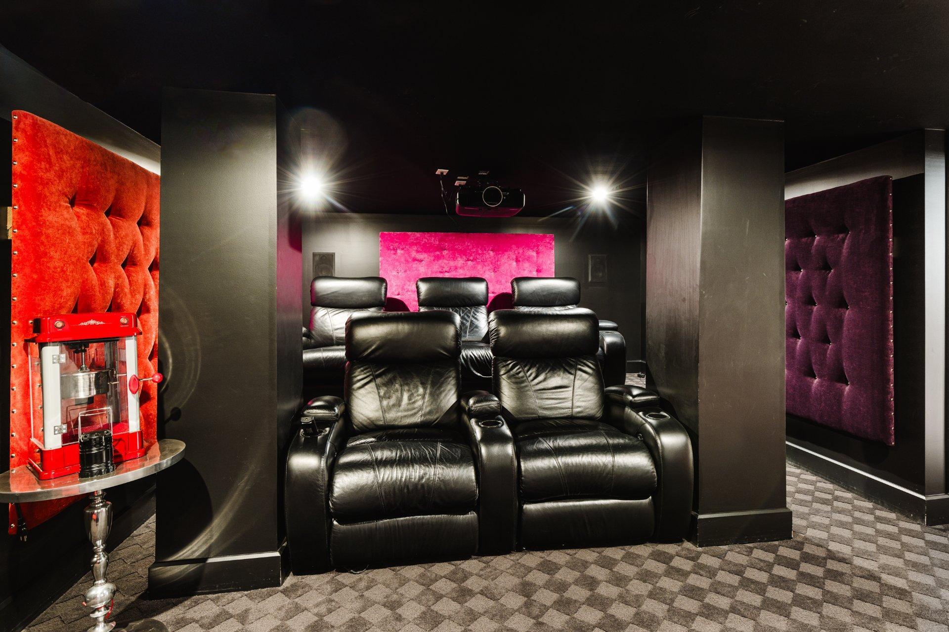 









2015


Rue Bellevue

,
Saint-Bruno-de-Montarville,




QC
J3V3X3

