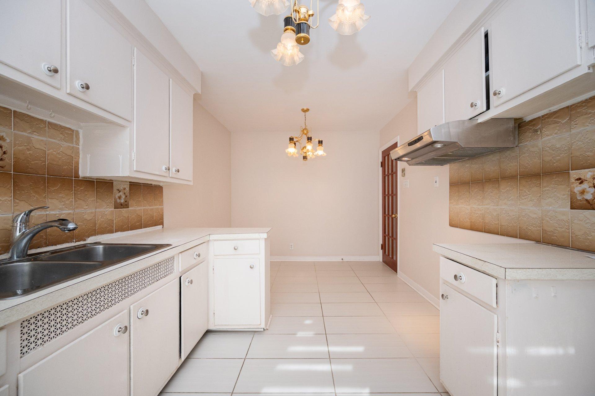 









1046

 - 1048


Rue Mill Hill

,
Laval (Chomedey),




QC
H7W1P4

