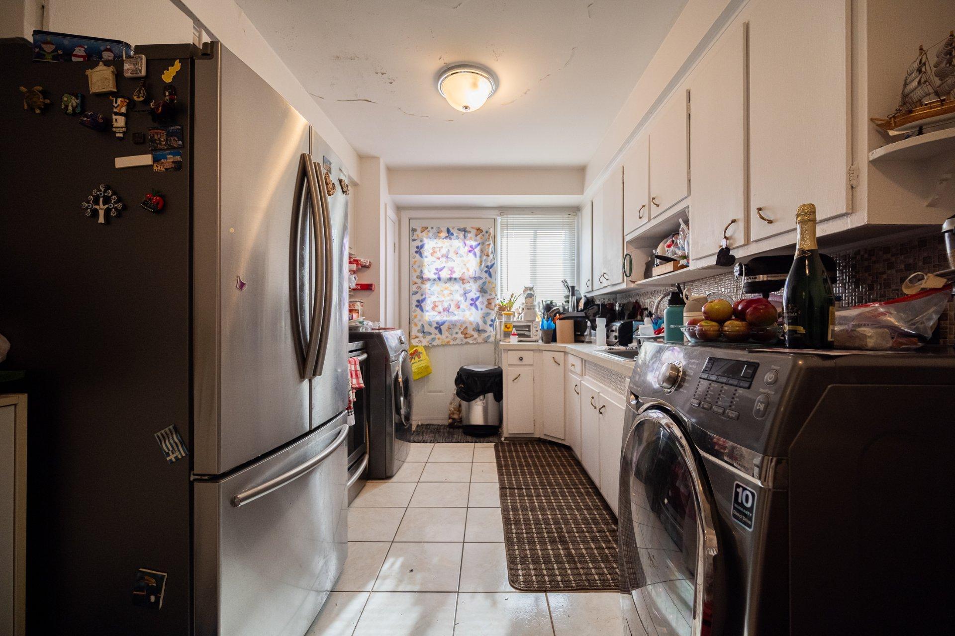 









1046

 - 1048


Rue Mill Hill

,
Laval (Chomedey),




QC
H7W1P4

