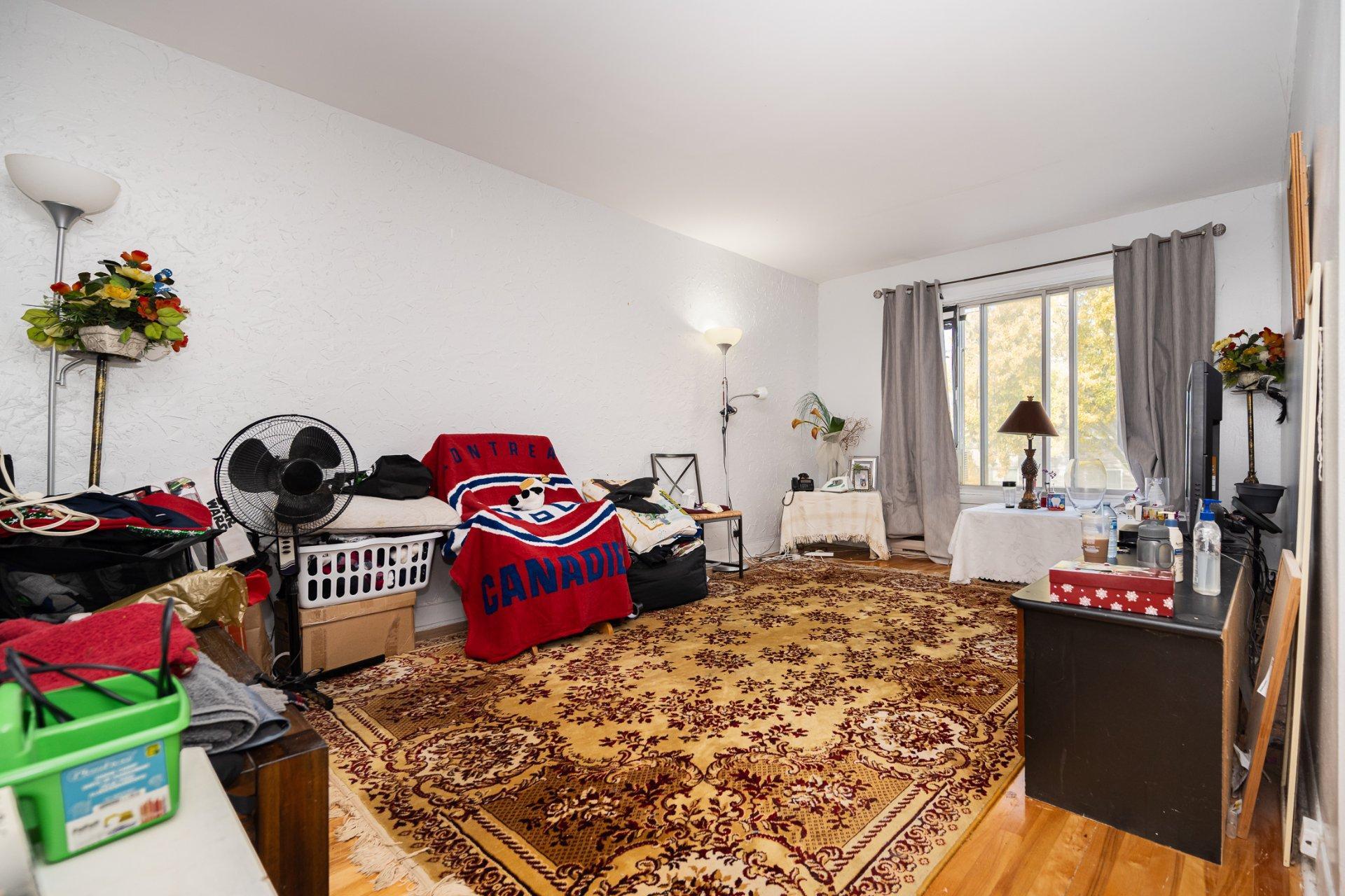 









1046

 - 1048


Rue Mill Hill

,
Laval (Chomedey),




QC
H7W1P4

