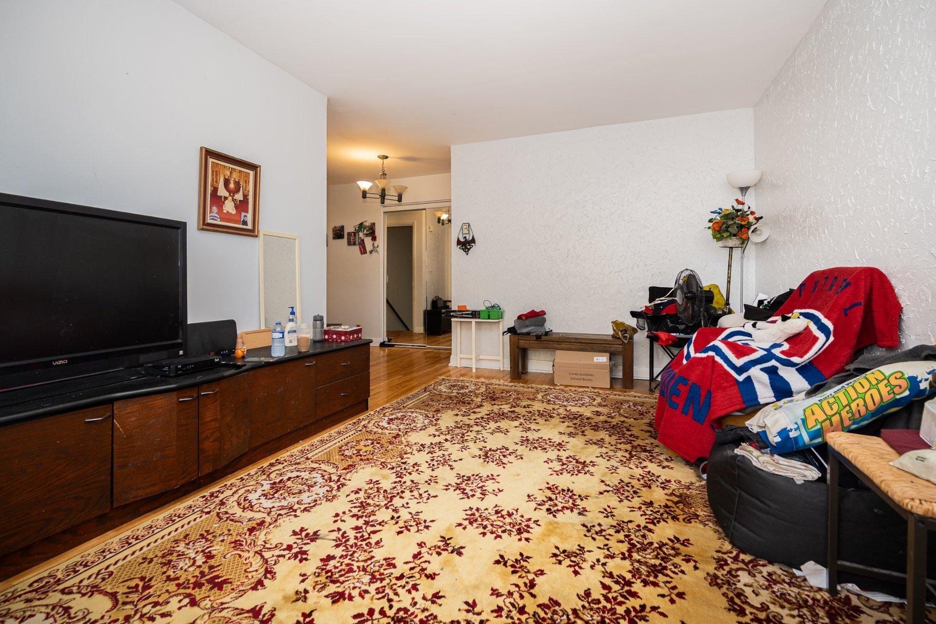 









1046

 - 1048


Rue Mill Hill

,
Laval (Chomedey),




QC
H7W1P4

