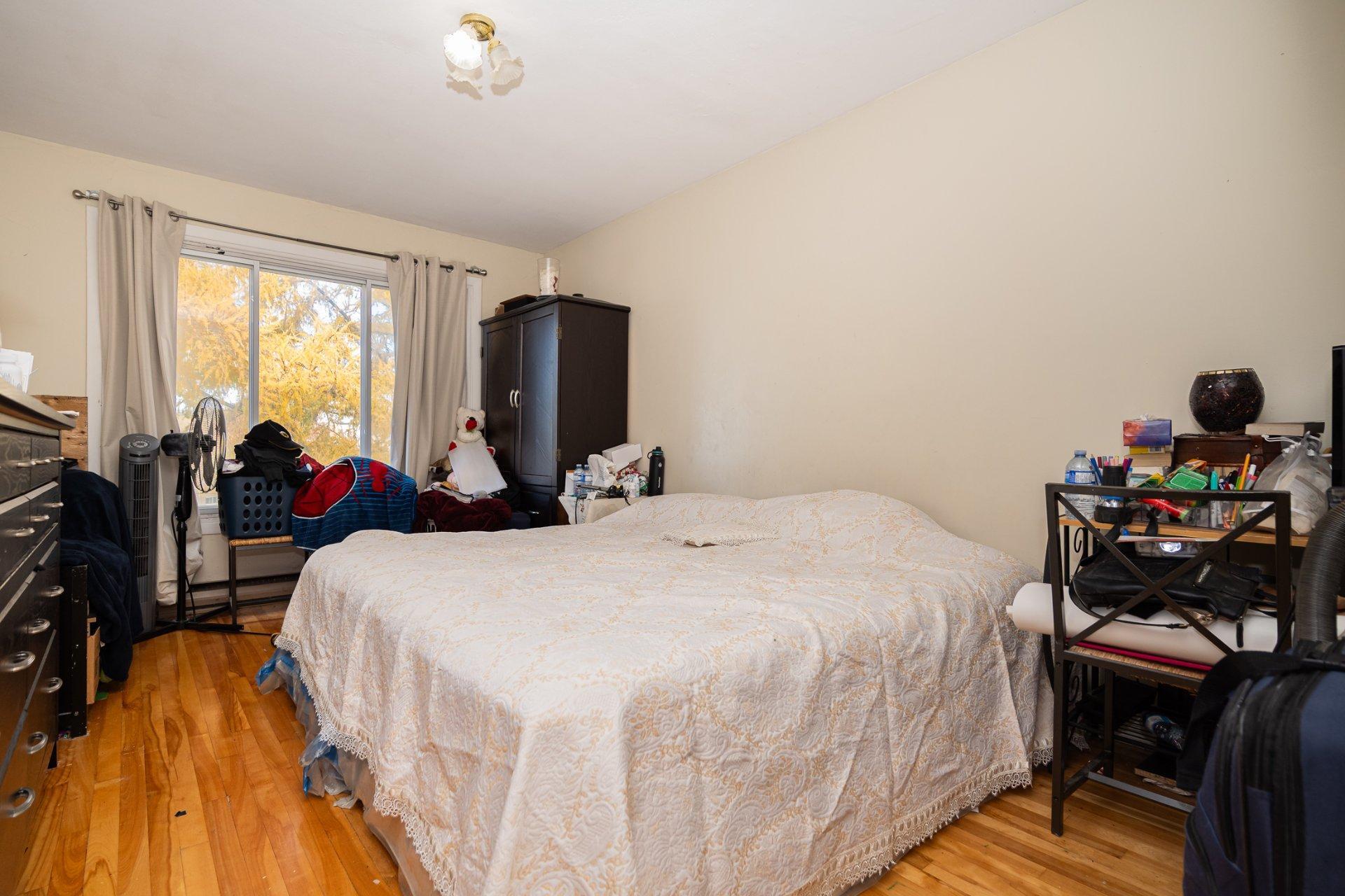 









1046

 - 1048


Rue Mill Hill

,
Laval (Chomedey),




QC
H7W1P4

