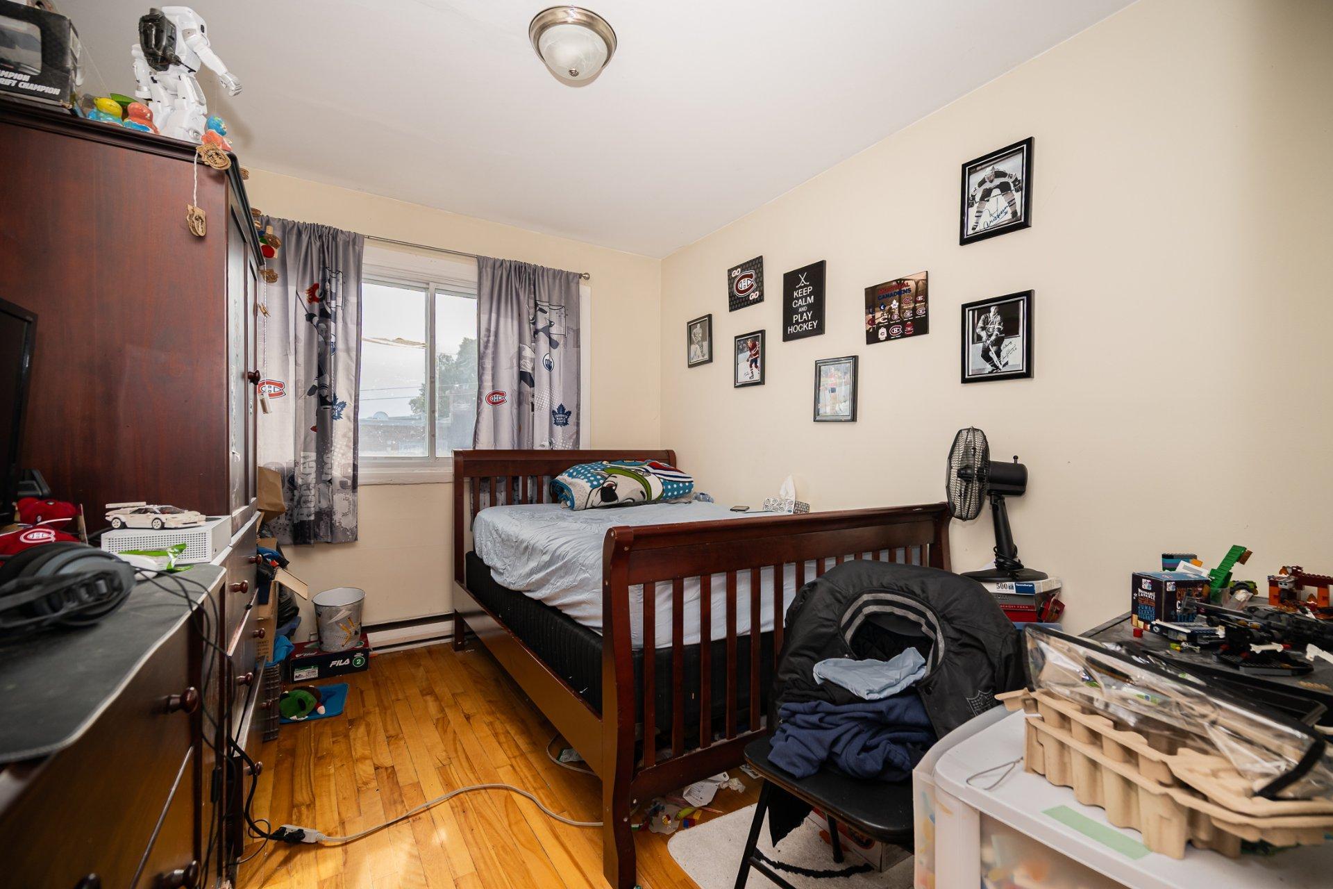 









1046

 - 1048


Rue Mill Hill

,
Laval (Chomedey),




QC
H7W1P4

