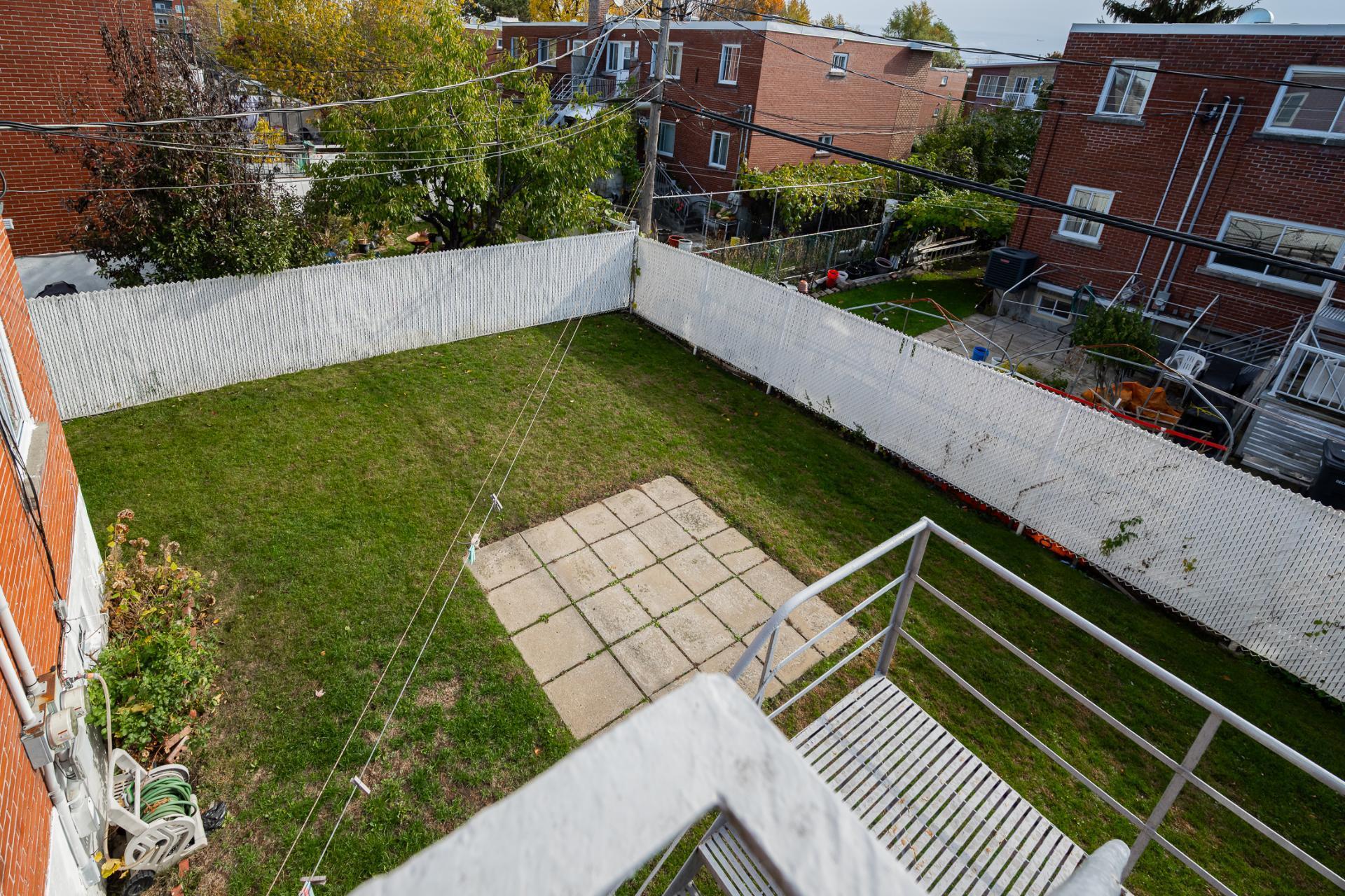 









1046

 - 1048


Rue Mill Hill

,
Laval (Chomedey),




QC
H7W1P4

