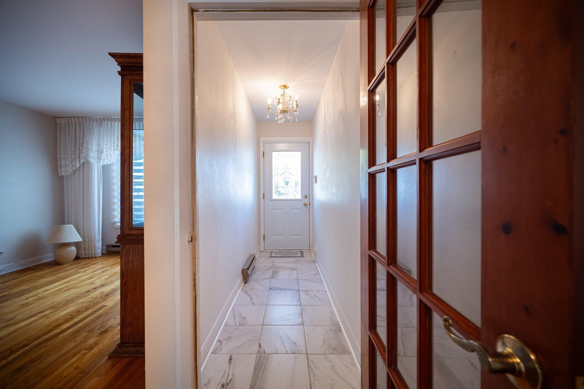 









1046

 - 1048


Rue Mill Hill

,
Laval (Chomedey),




QC
H7W1P4


