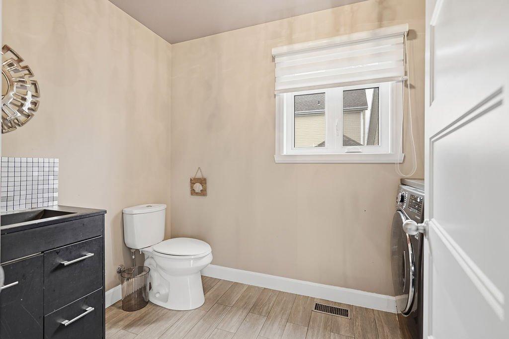 









218


Rue du Parc

,
Saint-Henri,




QC
G0R3E0

