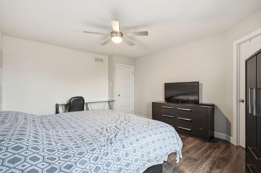 









218


Rue du Parc

,
Saint-Henri,




QC
G0R3E0

