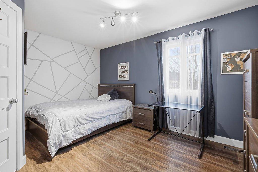 









218


Rue du Parc

,
Saint-Henri,




QC
G0R3E0

