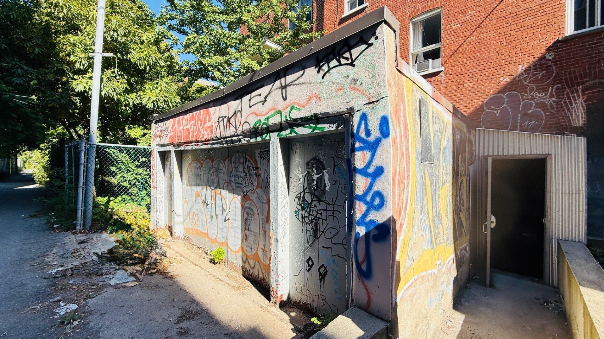 









4578

 - 4582


Rue Clark

,
Montréal (Le Plateau-Mont-Royal),




QC
H2T2T4

