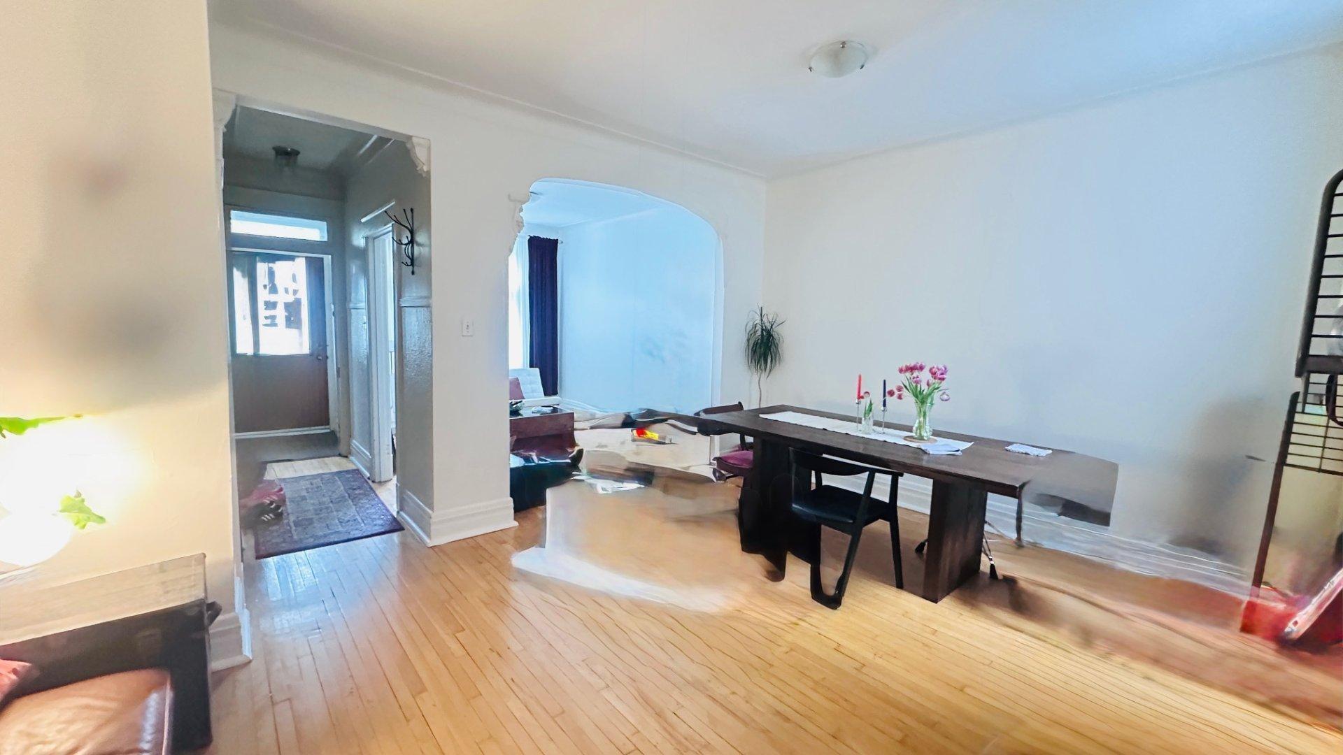 









4578

 - 4582


Rue Clark

,
Montréal (Le Plateau-Mont-Royal),




QC
H2T2T4

