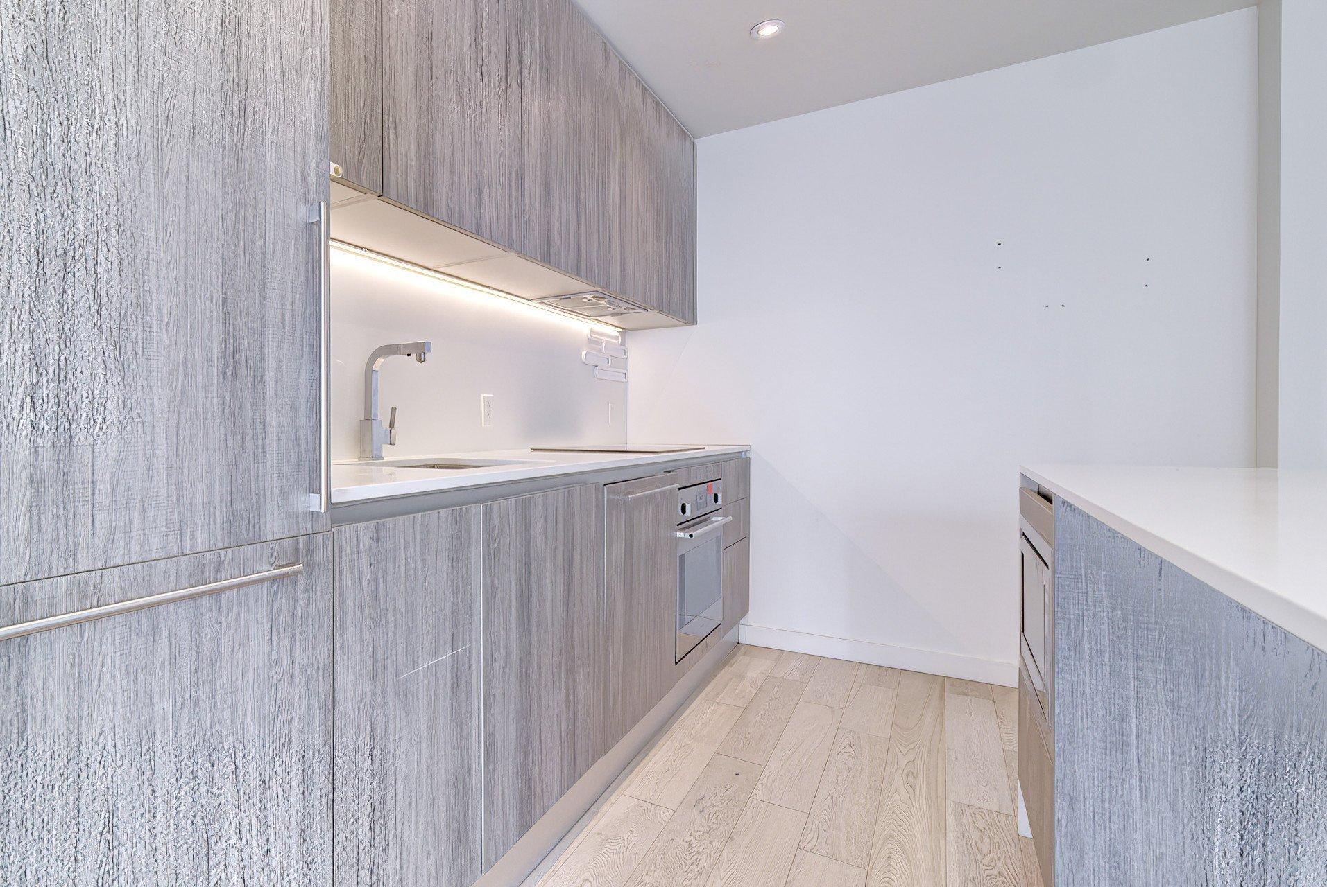 









1450


Boul. René-Lévesque O.

, 2613,
Montréal (Ville-Marie),




QC
H3G0E1

