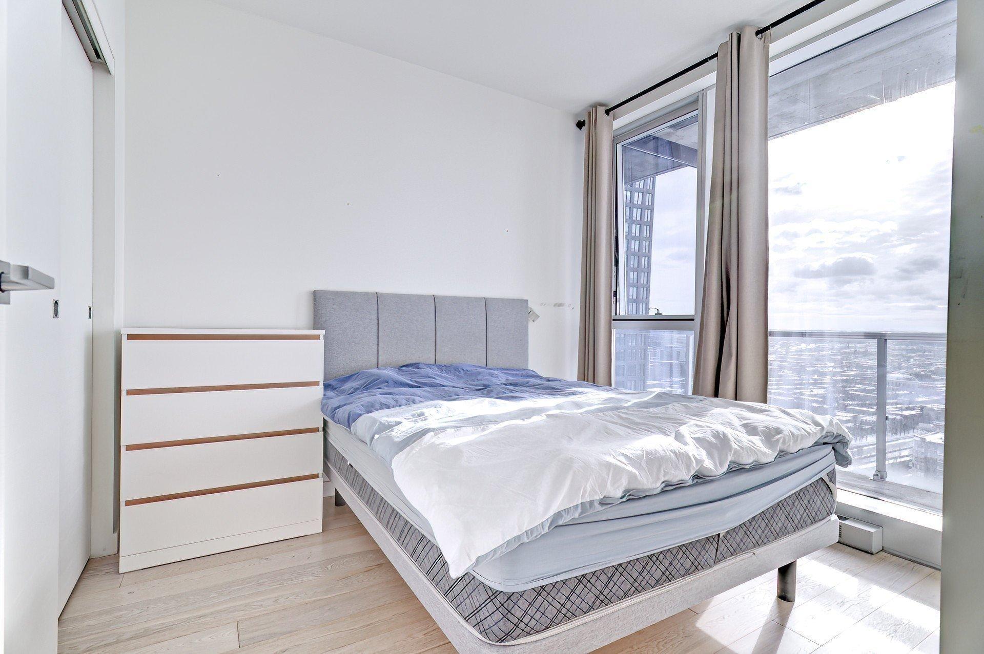 









1450


Boul. René-Lévesque O.

, 2613,
Montréal (Ville-Marie),




QC
H3G0E1

