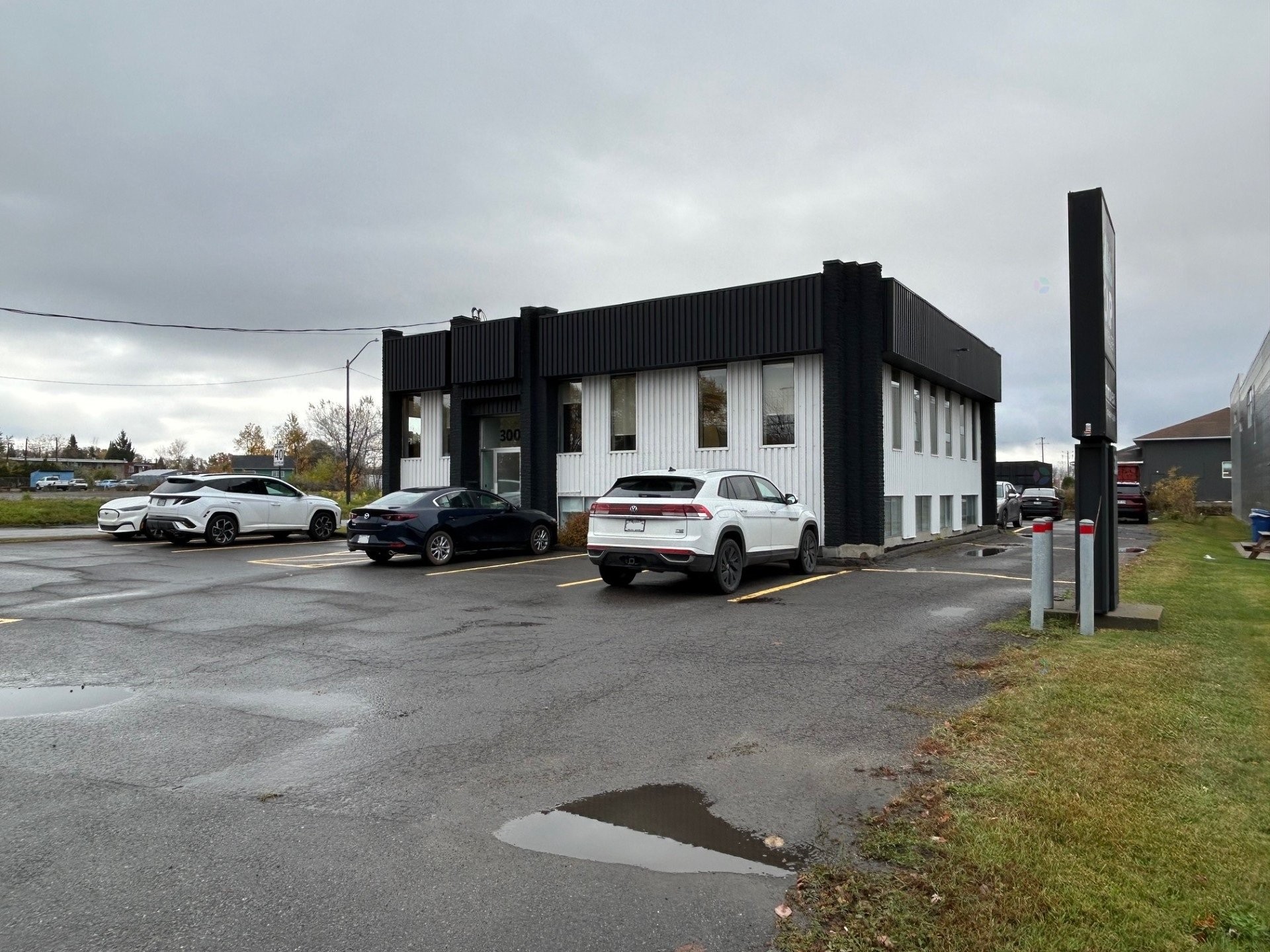 









300


Boul. Lachapelle

,
Saint-Jérôme,




QC
J7Z7L2

