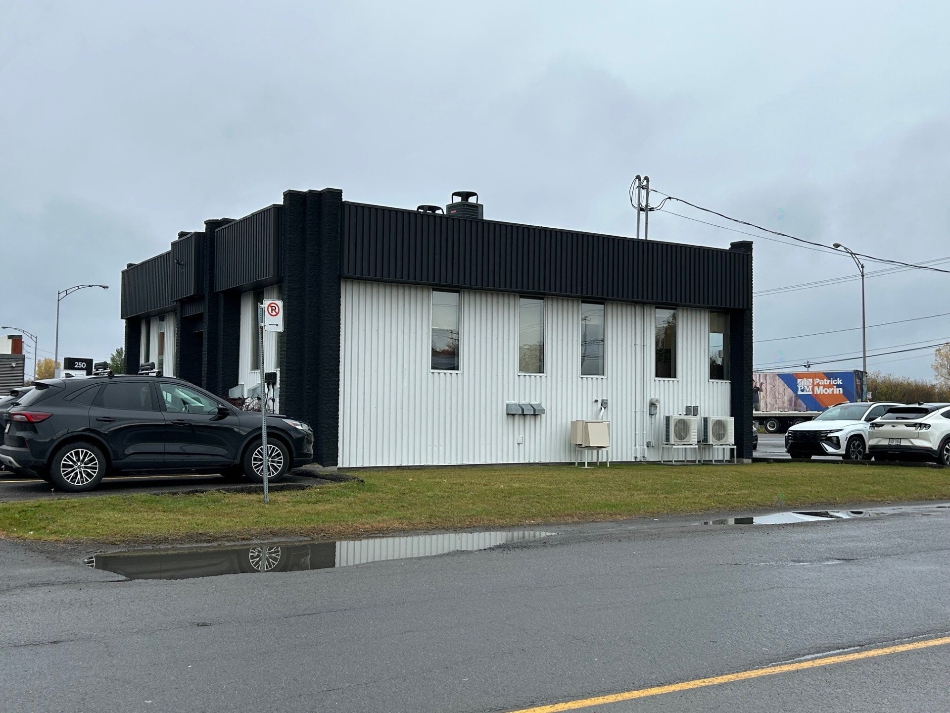 









300


Boul. Lachapelle

,
Saint-Jérôme,




QC
J7Z7L2

