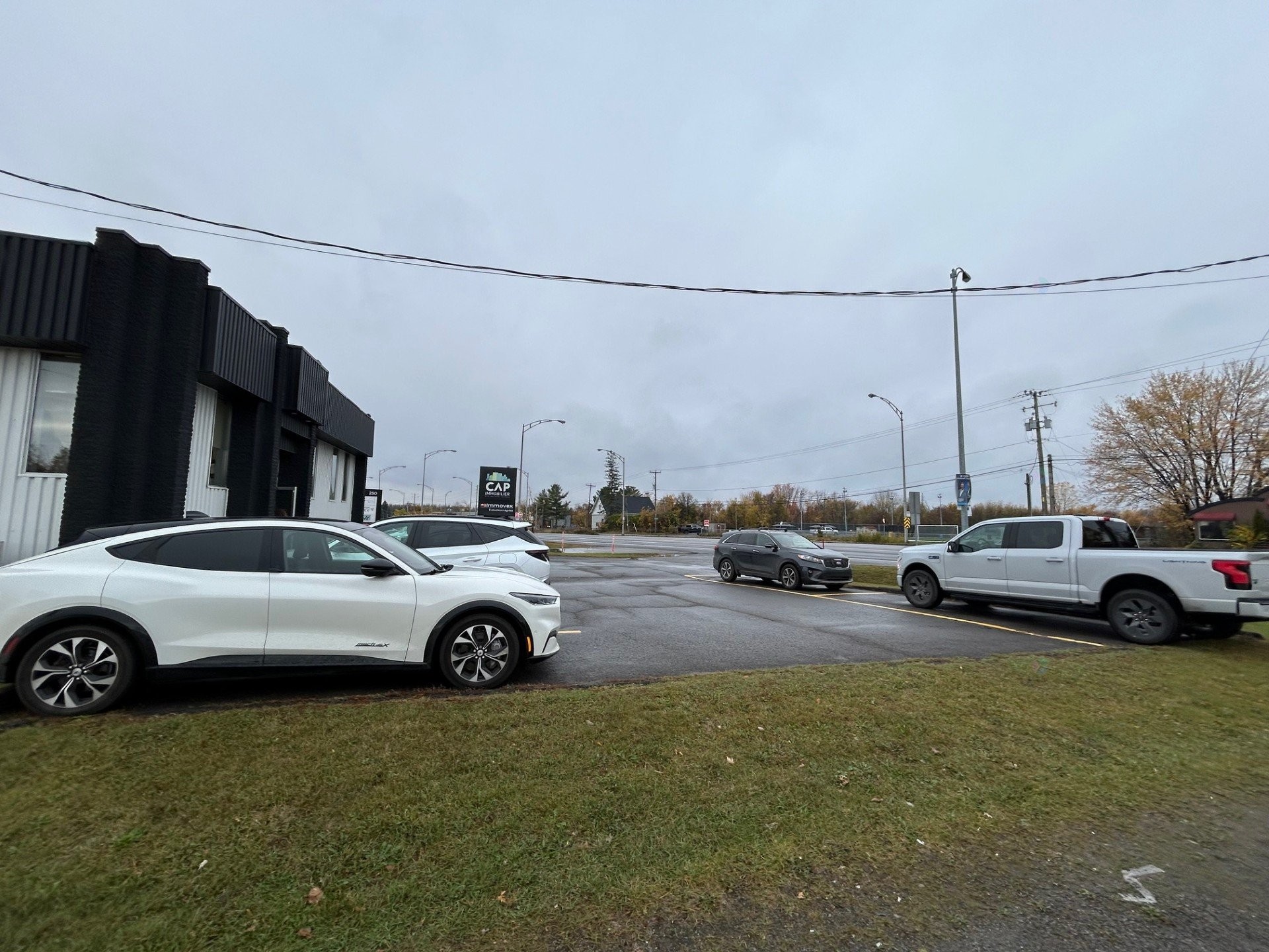 









300


Boul. Lachapelle

,
Saint-Jérôme,




QC
J7Z7L2

