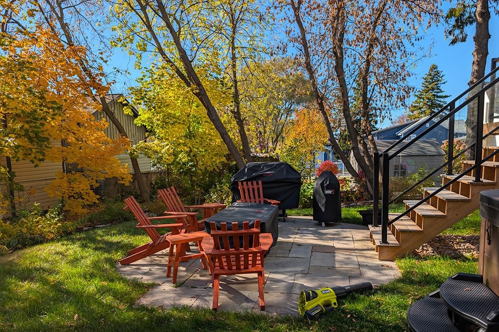 









12


Rue Derwin

,
Gatineau (Aylmer),




QC
J9H3A1

