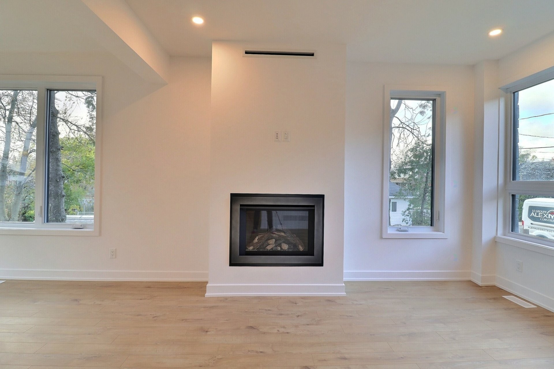 









12


Rue Derwin

,
Gatineau (Aylmer),




QC
J9H3A1

