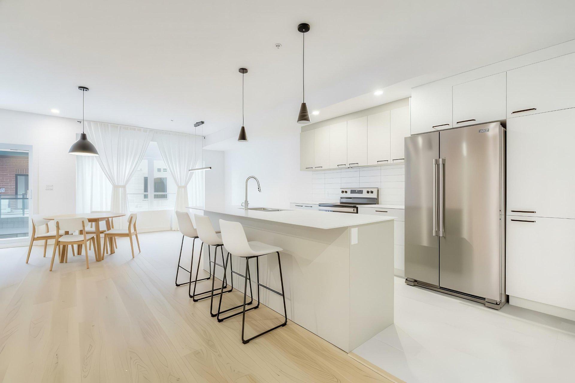 









210


Rue St-Paul

, 403,
Saint-Jean-sur-Richelieu,




QC
J3B0L5

