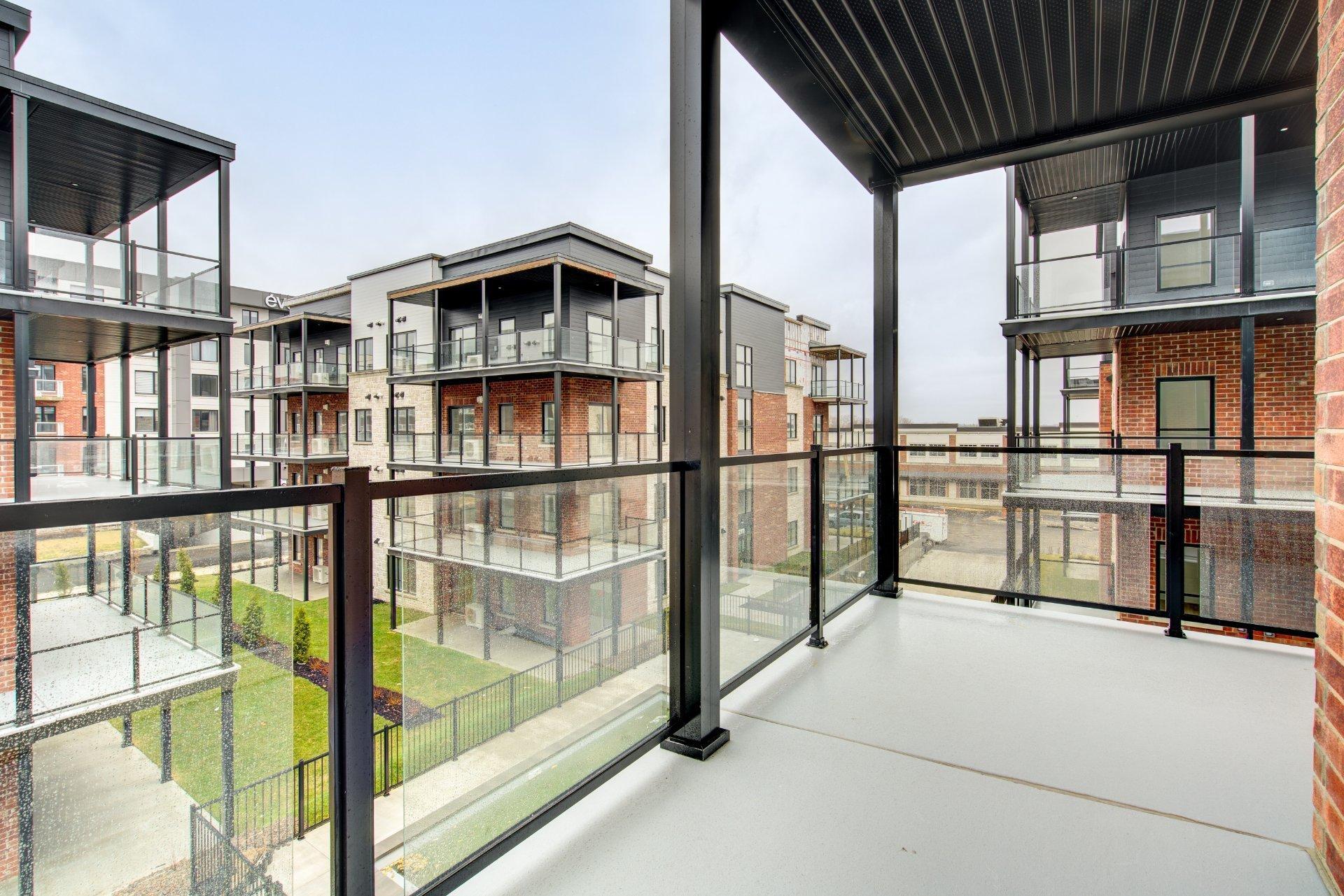 









210


Rue St-Paul

, 403,
Saint-Jean-sur-Richelieu,




QC
J3B0L5

