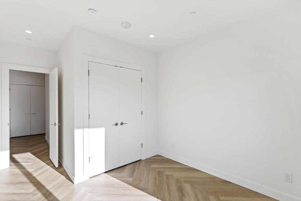 









3340


Lakeshore

Road, 509,
Kelowna,




BC
V1W 0H6

