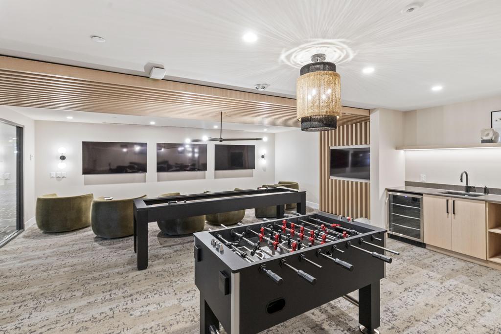 









3340


Lakeshore

Road, 509,
Kelowna,




BC
V1W 0H6

