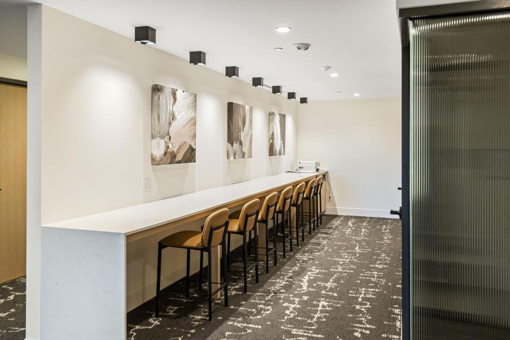 









3340


Lakeshore

Road, 509,
Kelowna,




BC
V1W 0H6

