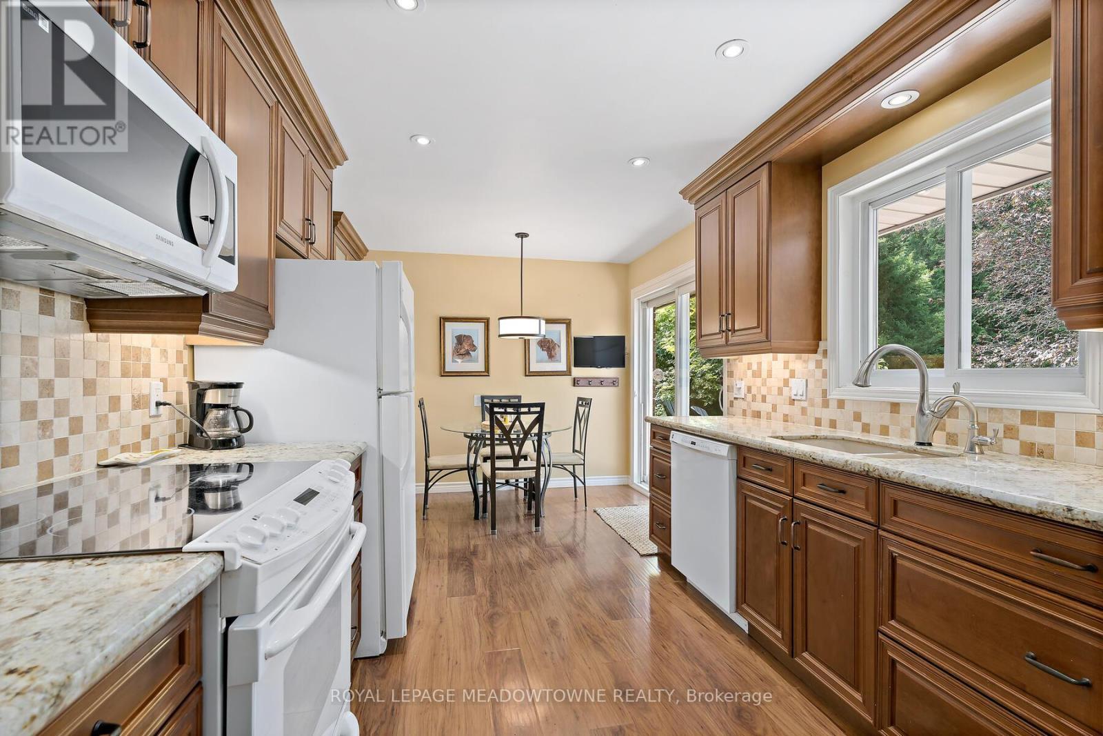 












12506 EIGHTH LINE

,
Halton Hills,




Ontario
L7G4S4

