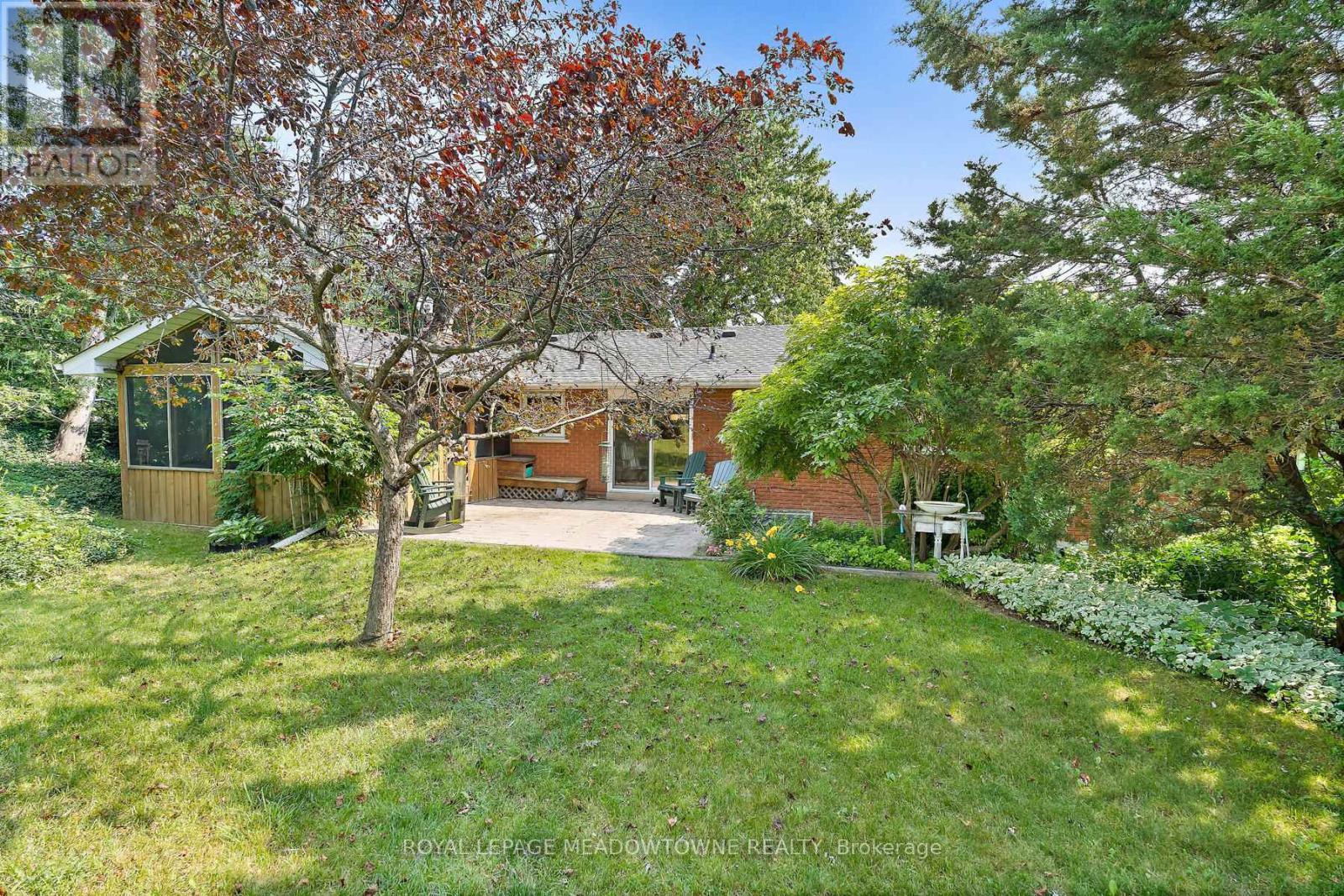 












12506 EIGHTH LINE

,
Halton Hills,




Ontario
L7G4S4

