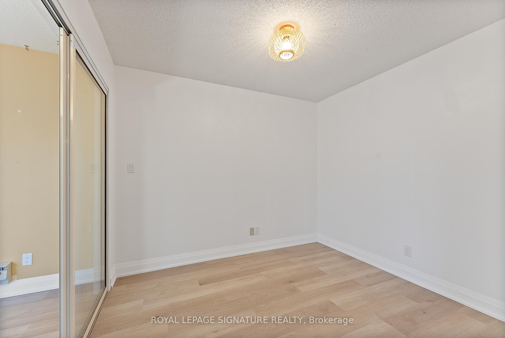 









30


Hugo

Crescent, 110,
Kitchener,




ON
N2M 3Z2

