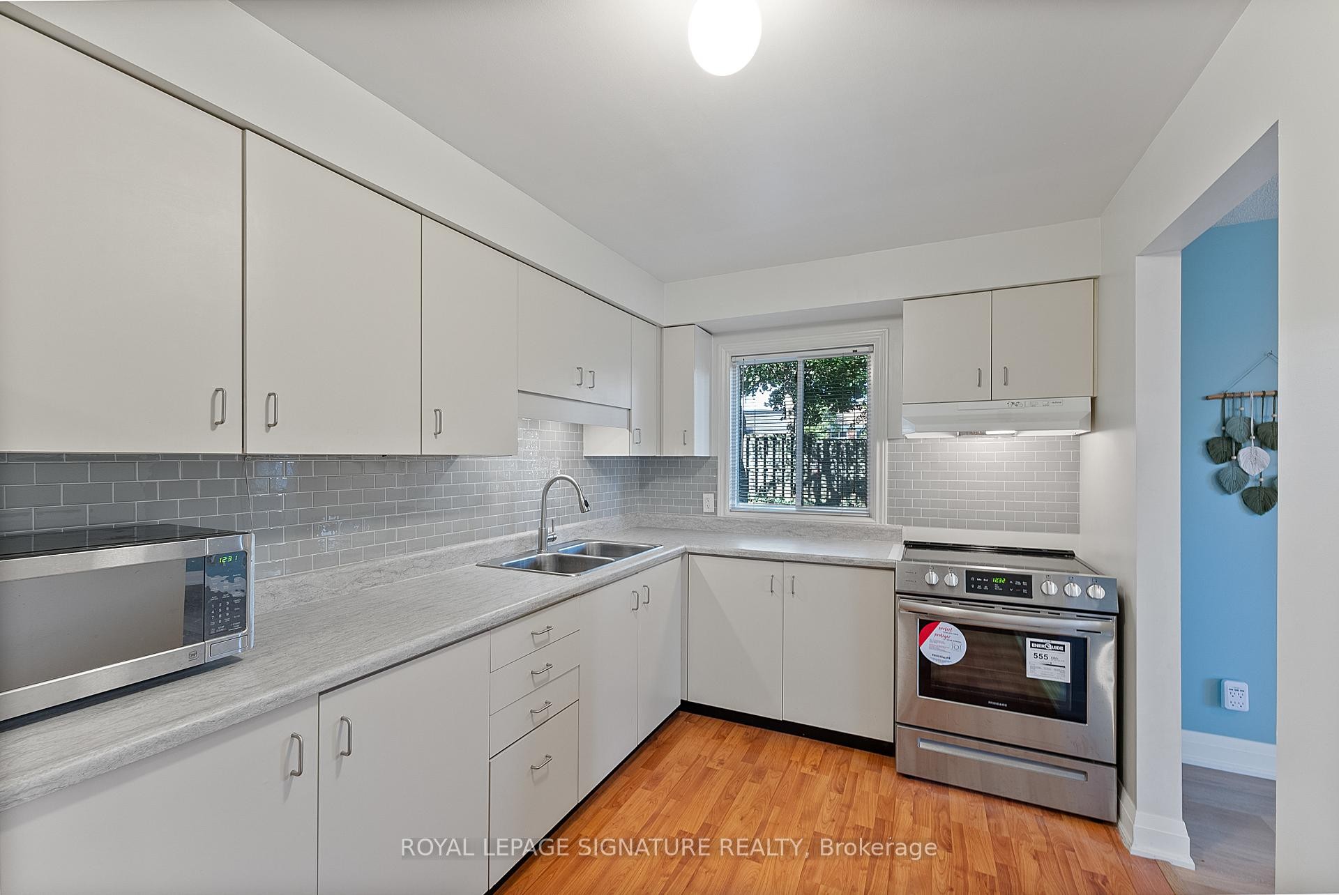 









30


Hugo

Crescent, 110,
Kitchener,




ON
N2M 3Z2

