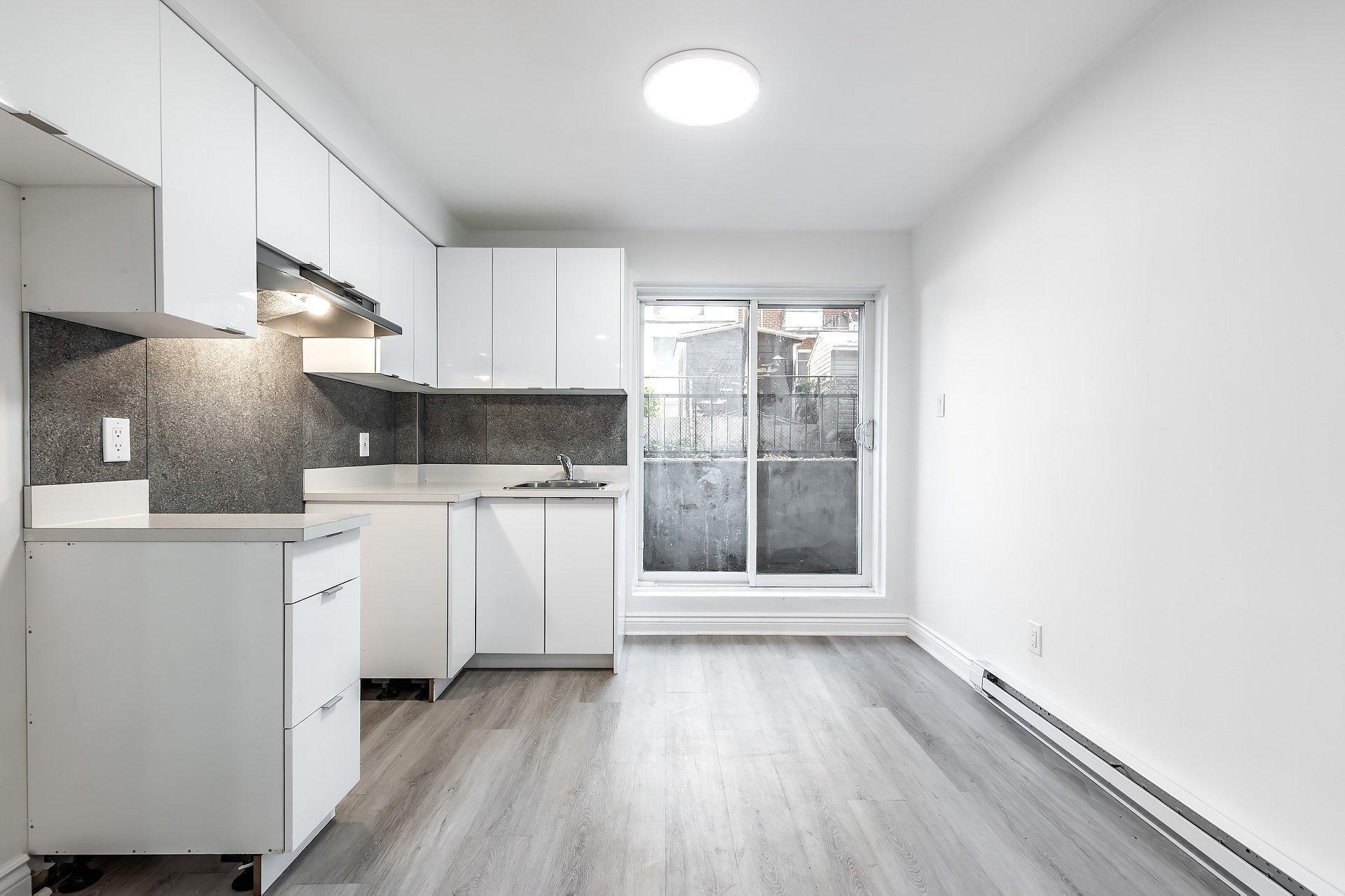 









11711


Boul. Langelier

, 2,
Montréal (Montréal-Nord),




QC
H1G3M2

