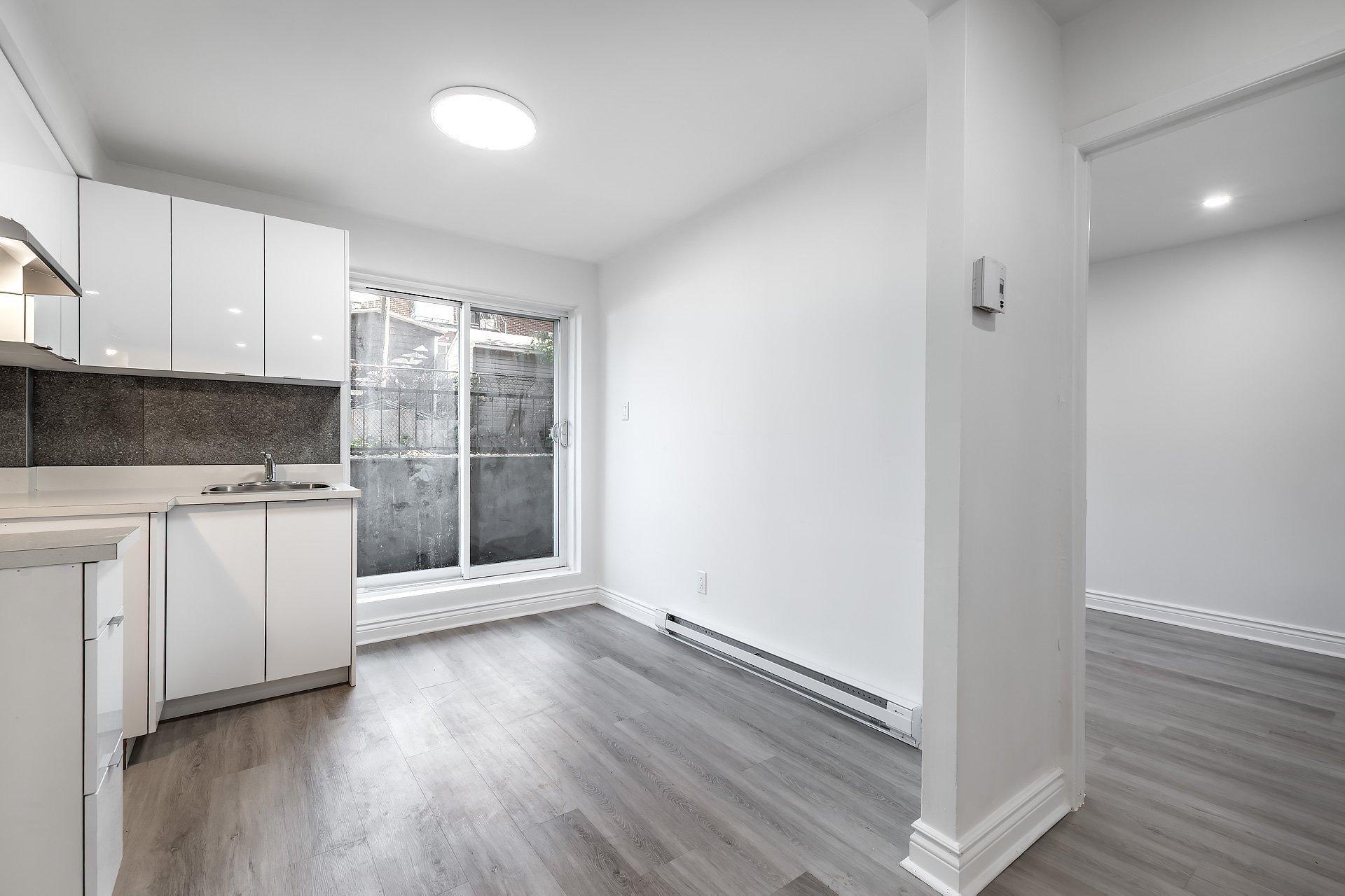 









11711


Boul. Langelier

, 2,
Montréal (Montréal-Nord),




QC
H1G3M2


