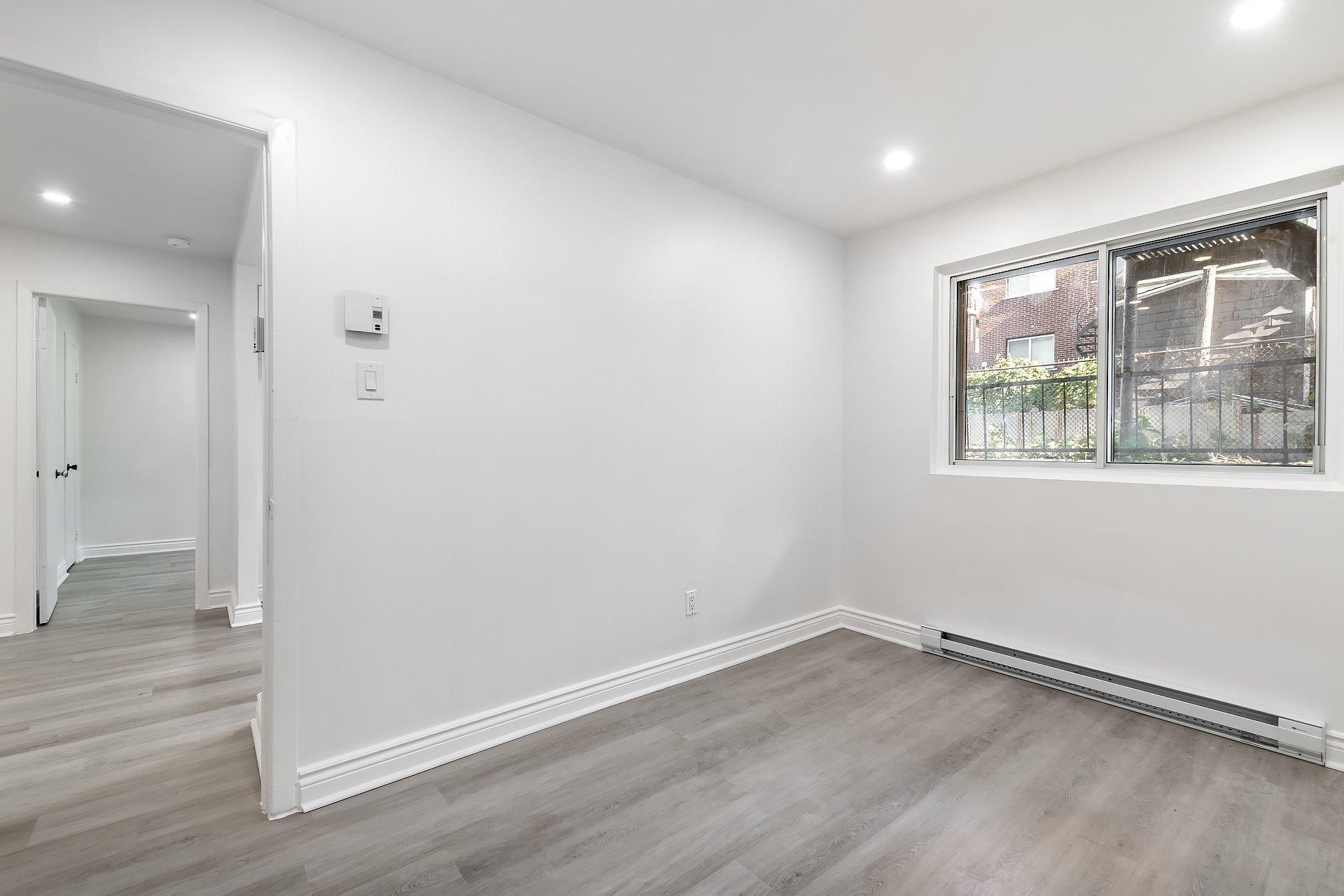 









11711


Boul. Langelier

, 2,
Montréal (Montréal-Nord),




QC
H1G3M2

