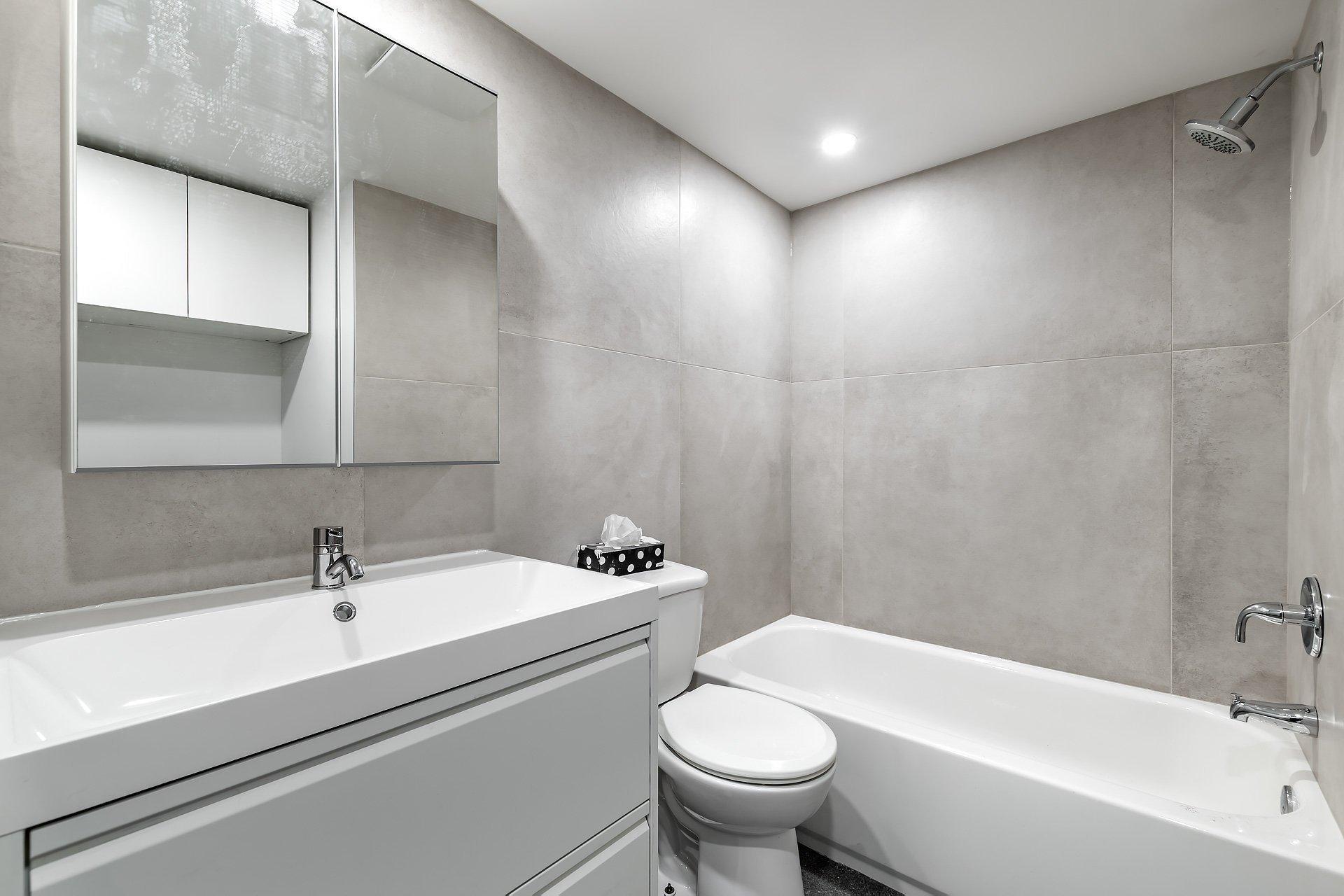 









11711


Boul. Langelier

, 2,
Montréal (Montréal-Nord),




QC
H1G3M2

