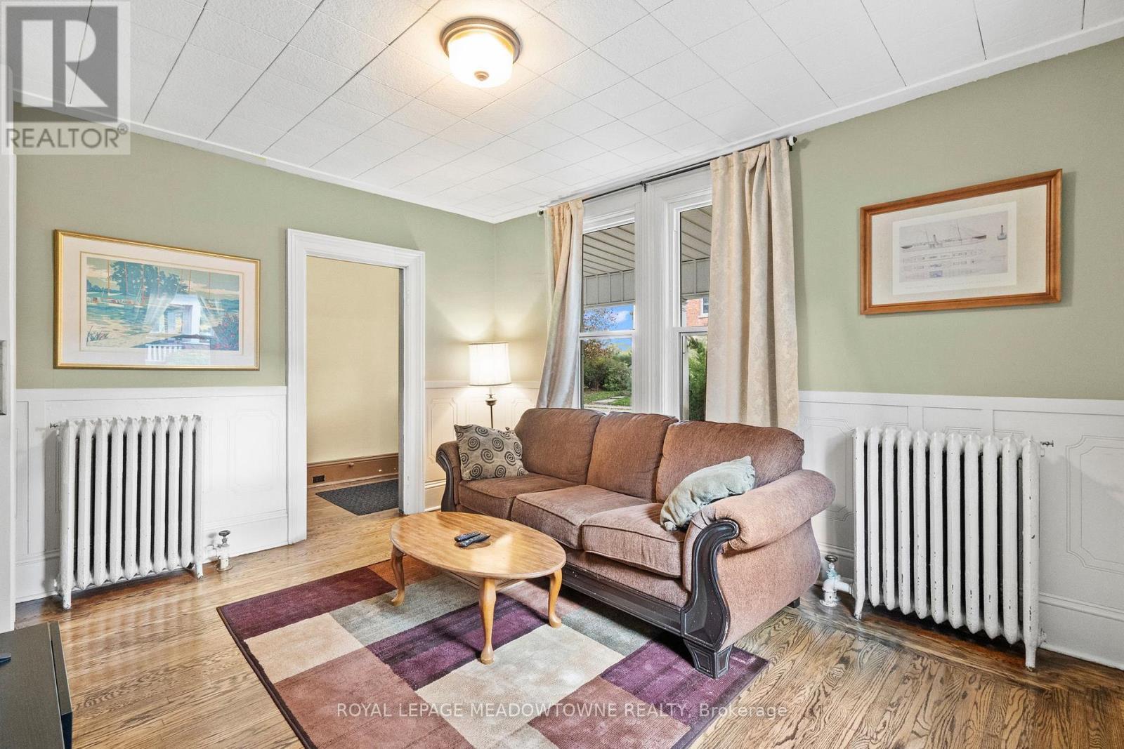 












229 QUEEN STREET

,
Milton,




Ontario
L9T1K3

