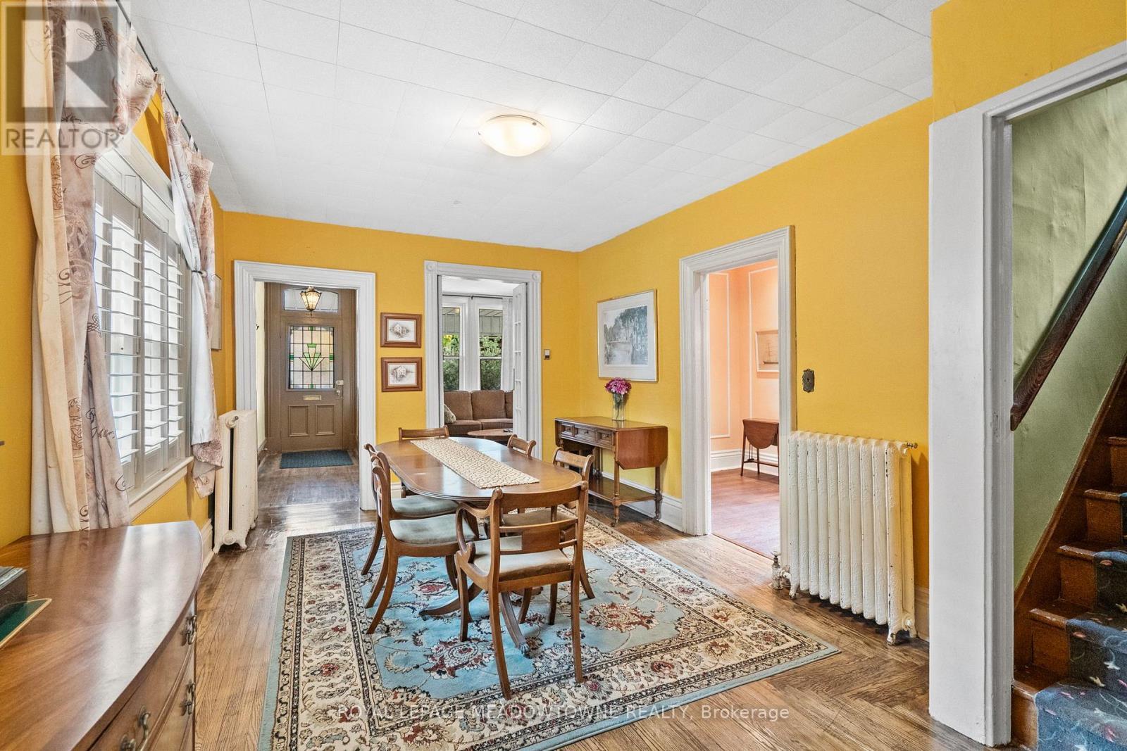 












229 QUEEN STREET

,
Milton,




Ontario
L9T1K3

