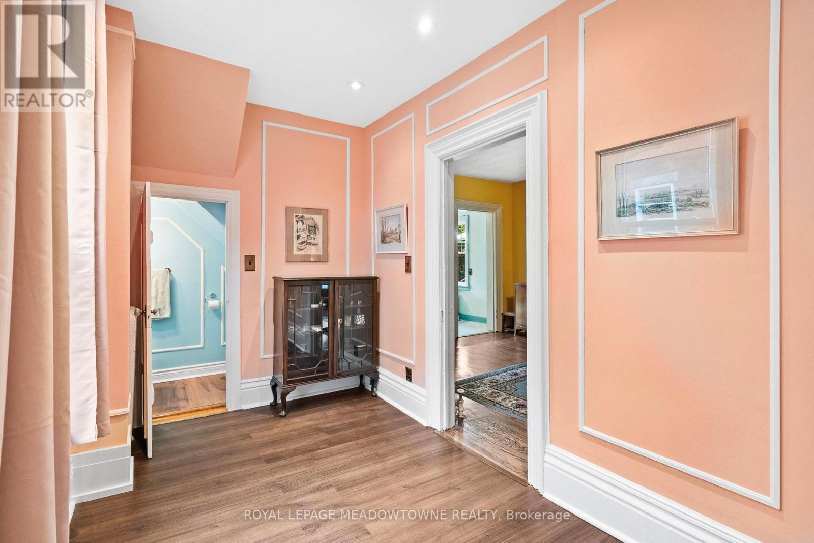 












229 QUEEN STREET

,
Milton,




Ontario
L9T1K3

