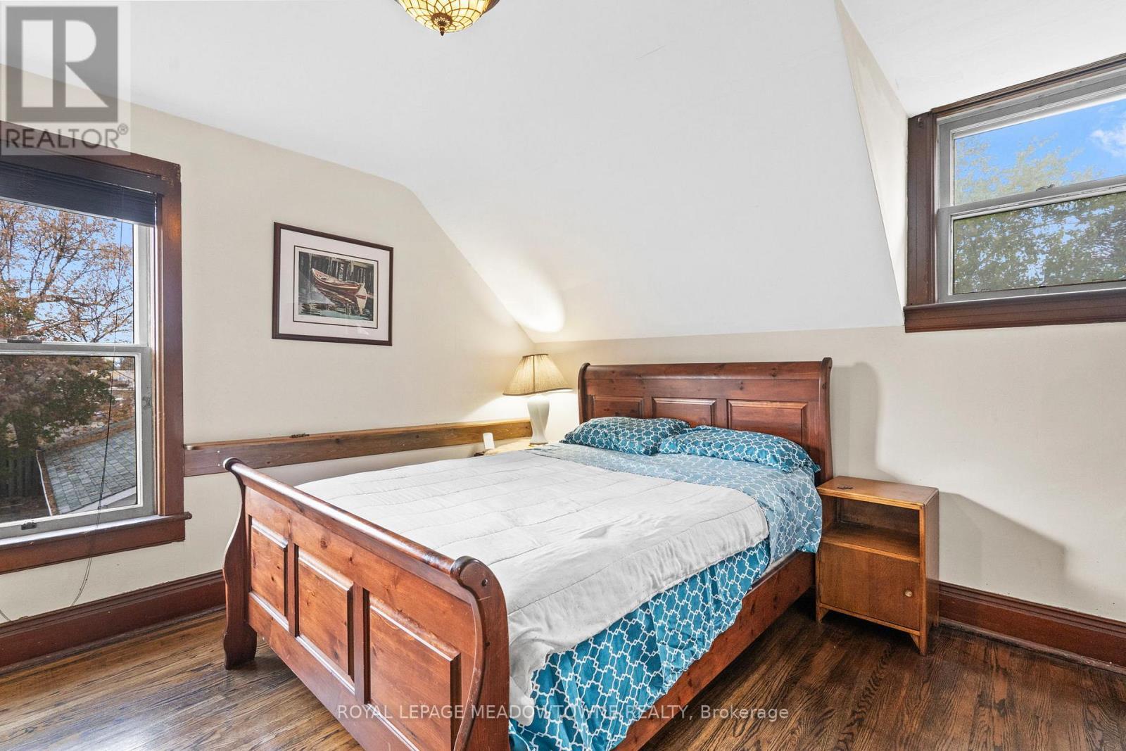 












229 QUEEN STREET

,
Milton,




Ontario
L9T1K3

