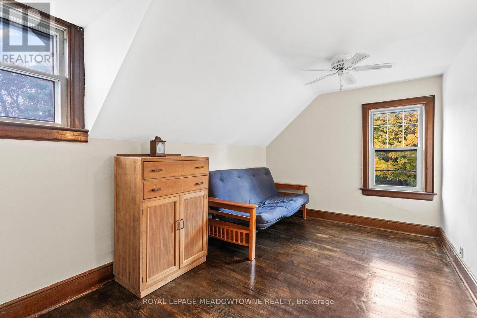 












229 QUEEN STREET

,
Milton,




Ontario
L9T1K3

