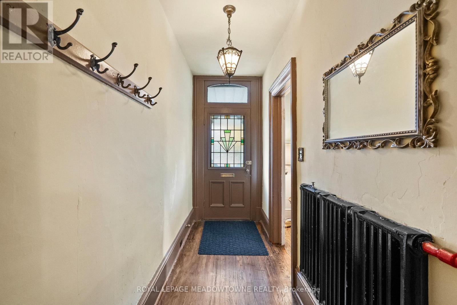 












229 QUEEN STREET

,
Milton,




Ontario
L9T1K3

